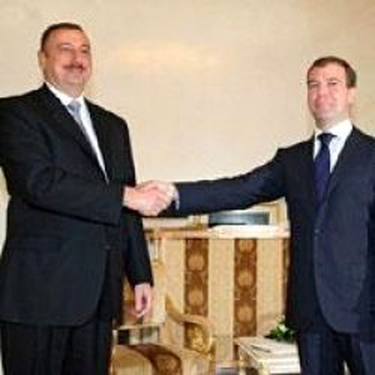 Medvedev Dağlık Karabağı İçin Devrede