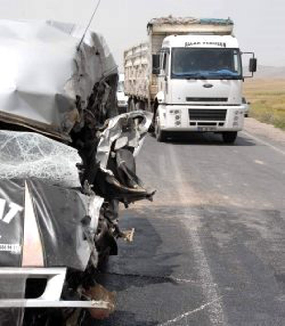 Minibüs Şarampole Yuvarlandı: 4 Ölü