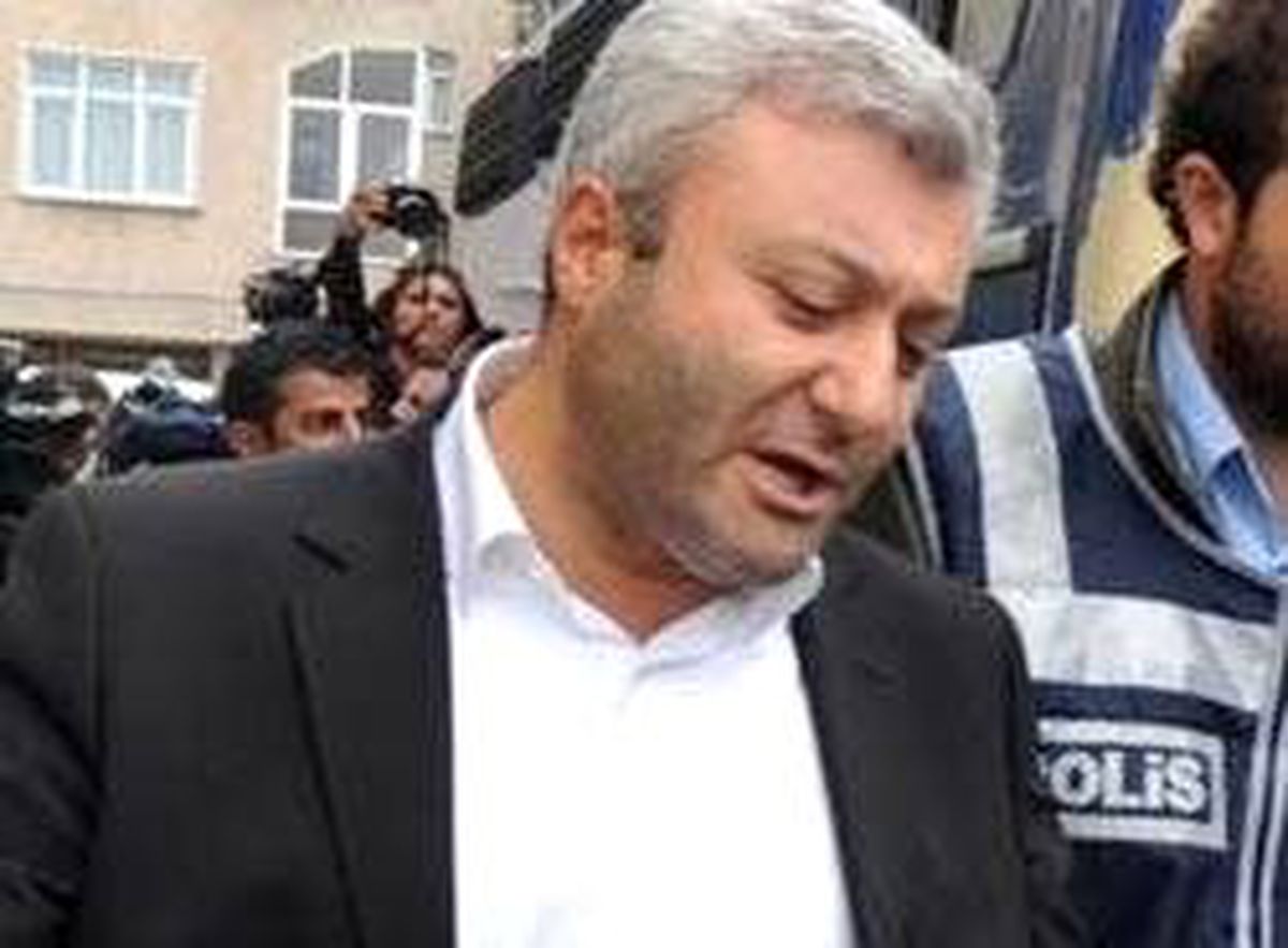 Tuncay Özkan'ın Deposu Arandı