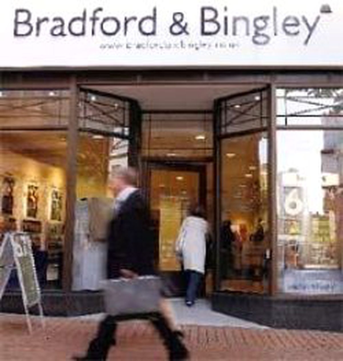 İngiltere Bradford & Bingley'i Devletleştirdi, Santander Alıyor