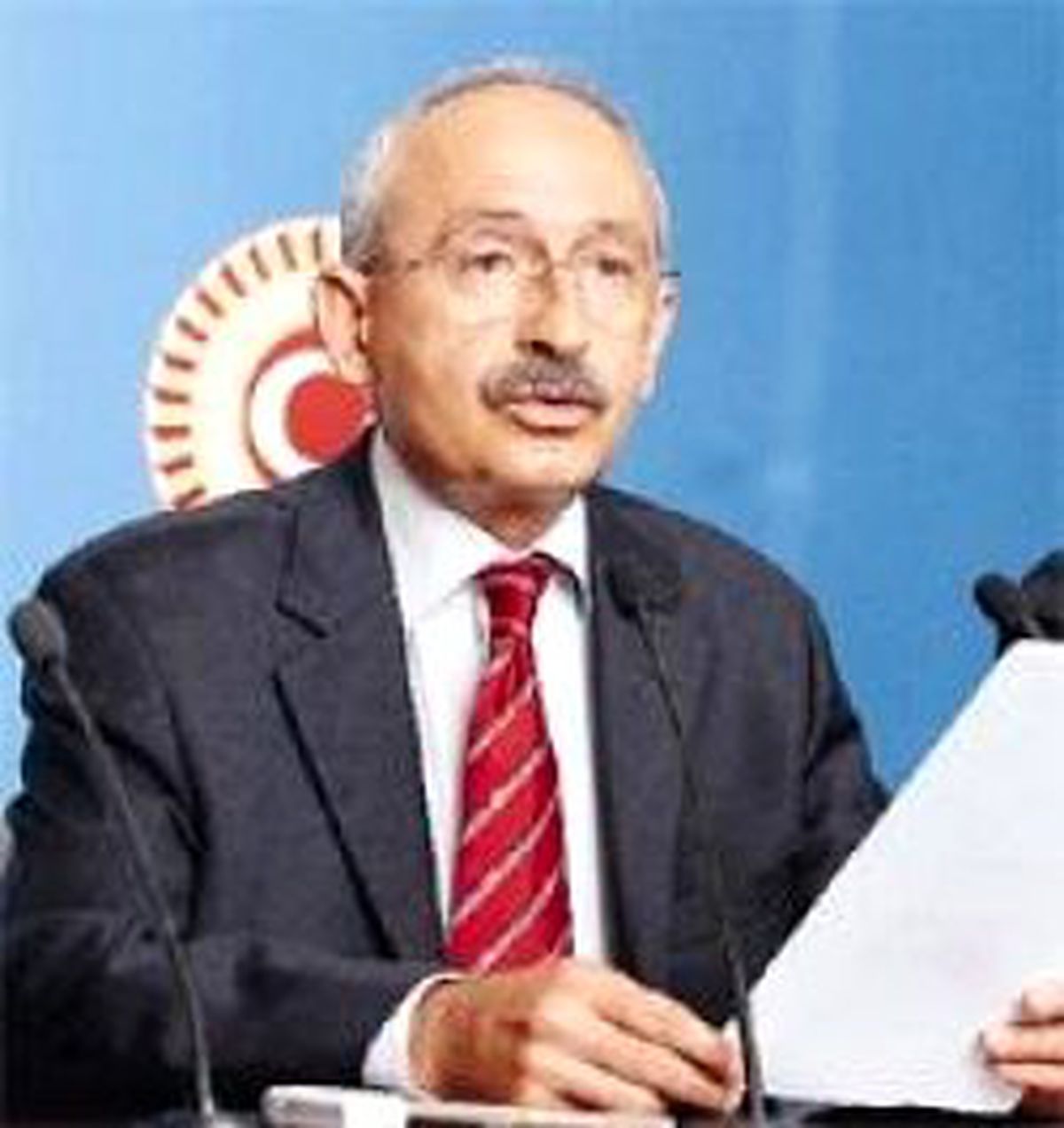 Baykal'dan Kılıçdaroğlu Yorumu: Her Yere Layıktır