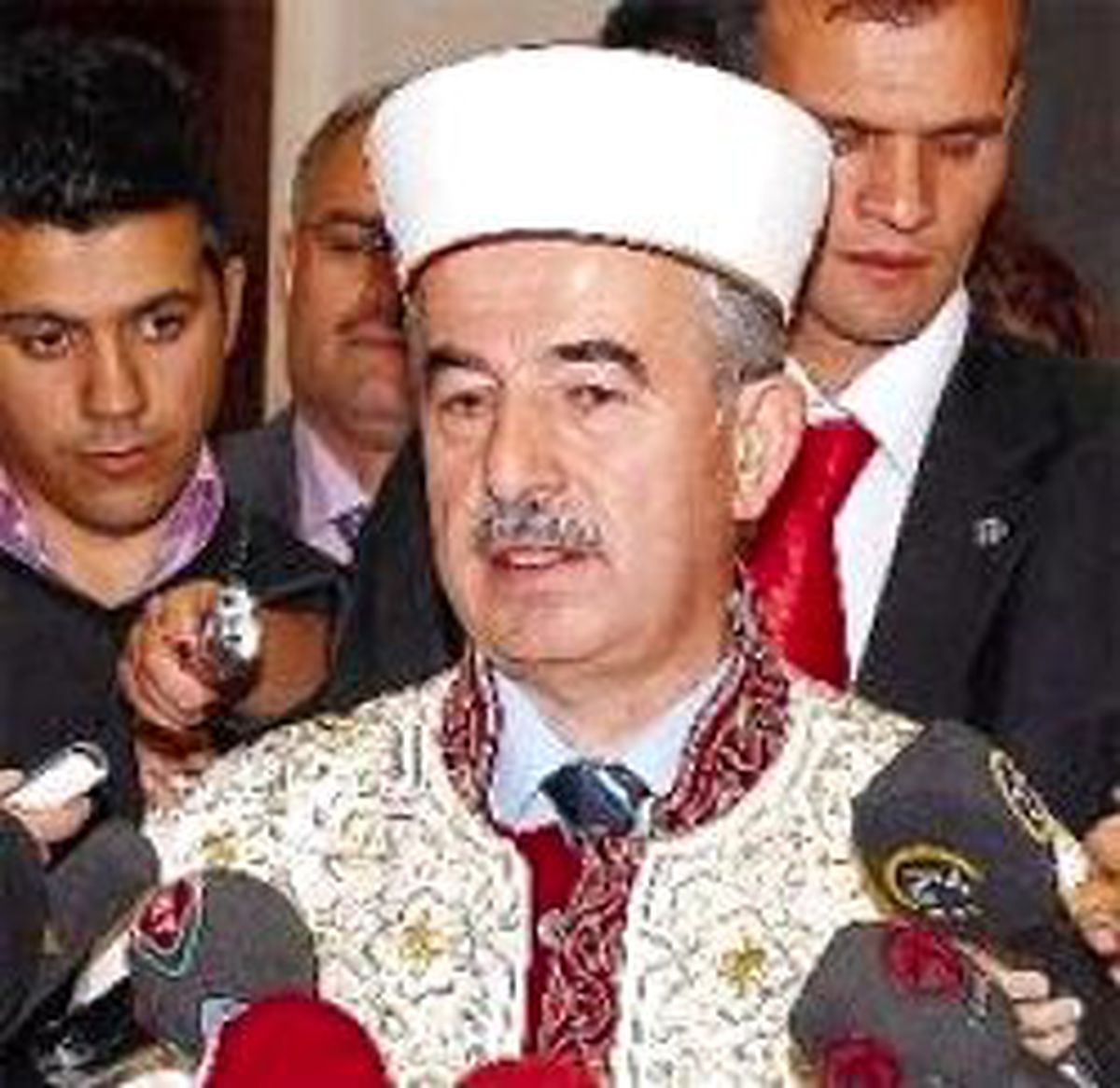 Şöhret İçin Dinden Konuşana Bakmayın