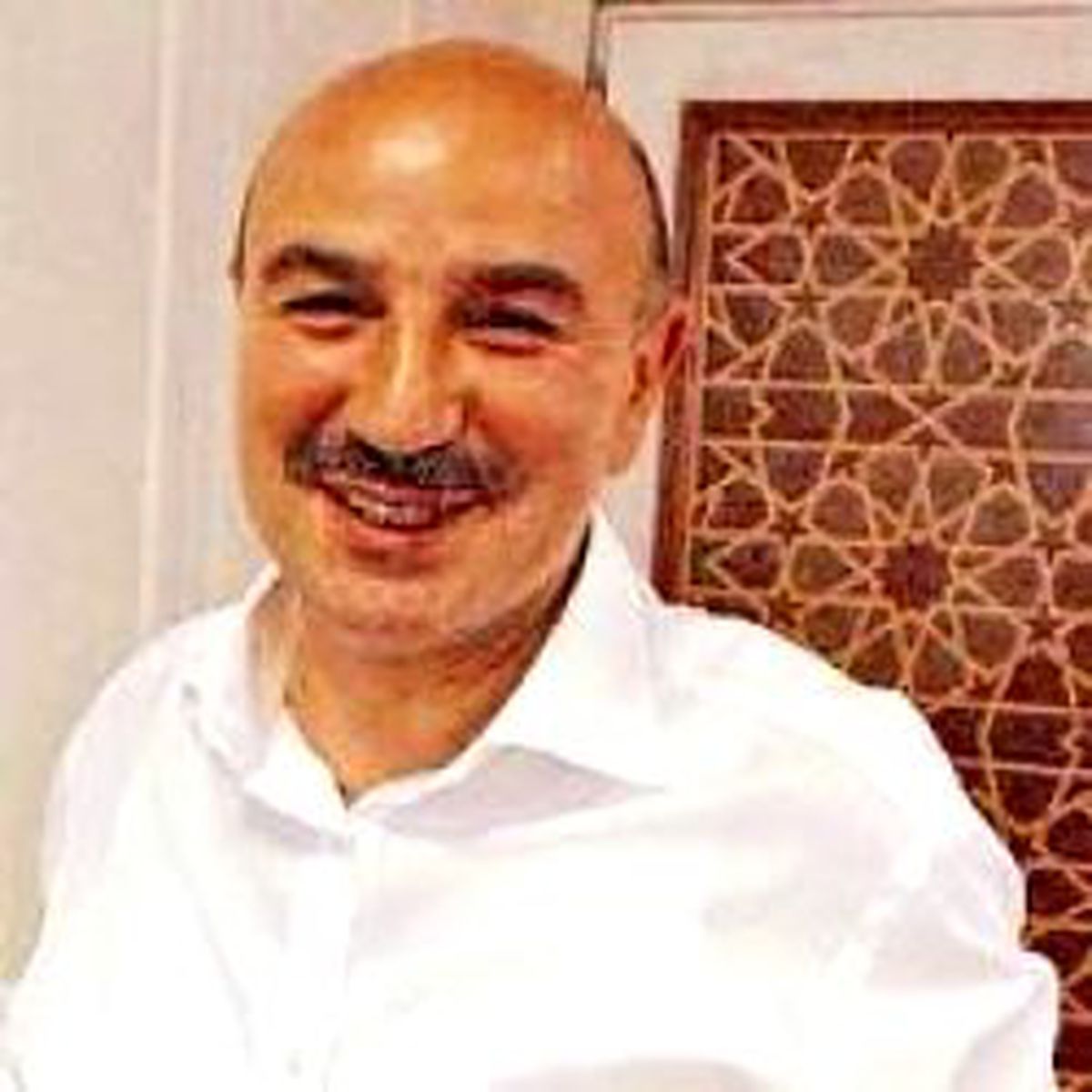 İçki Sattığı İçin Dövülen Büfeciden Tazminat İstiyor