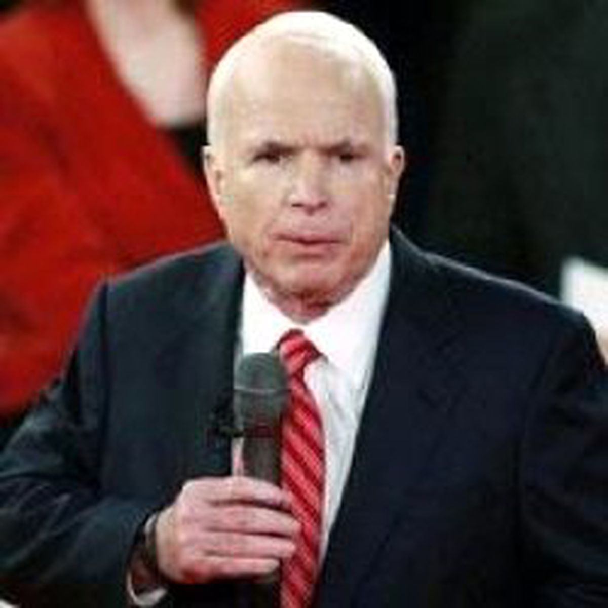 McCain de 'Soykırımcı' Çıktı