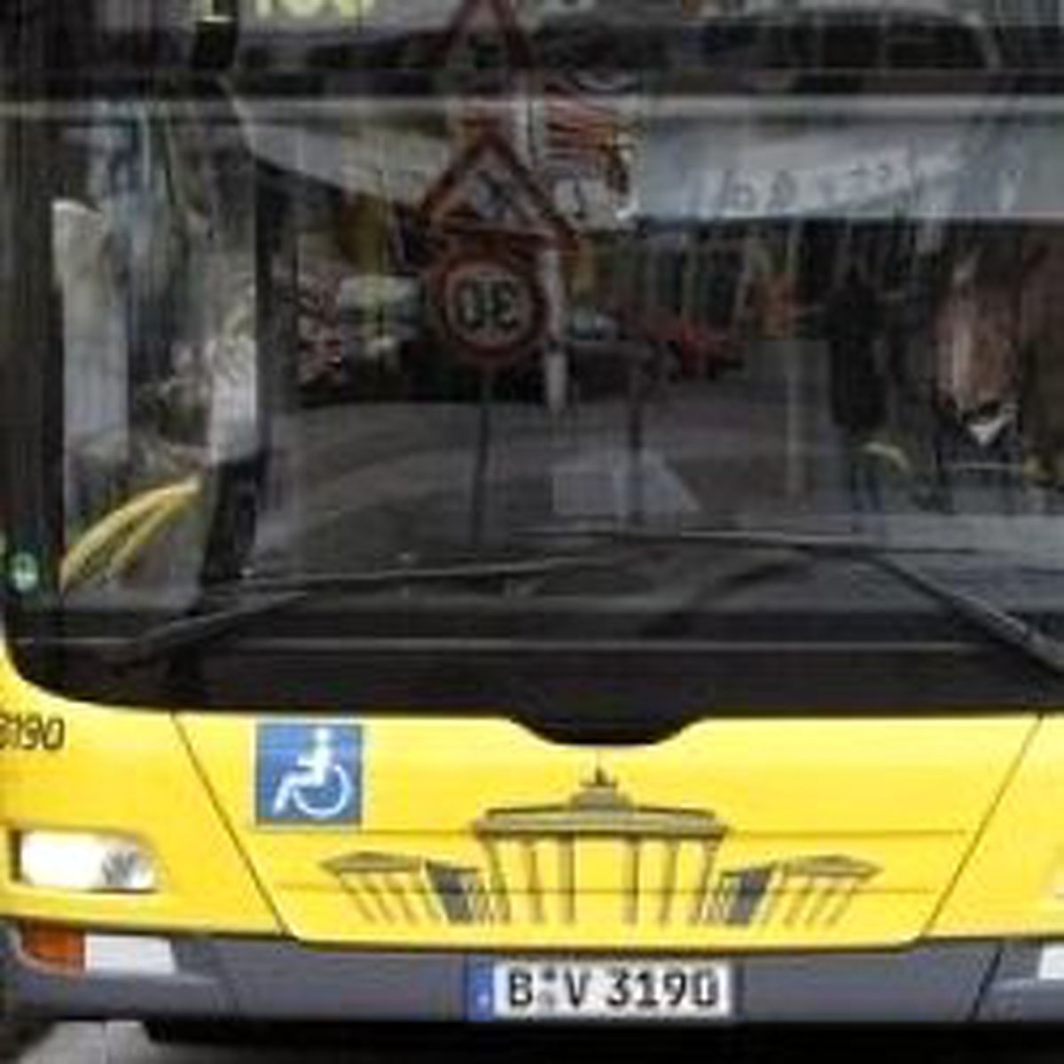 Berlin'de Belediye Otobüsü Kaçırıldı