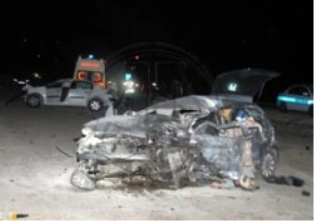 Elazığ\'da Trafik Kazası: 4 Ölü 9 Yaralı