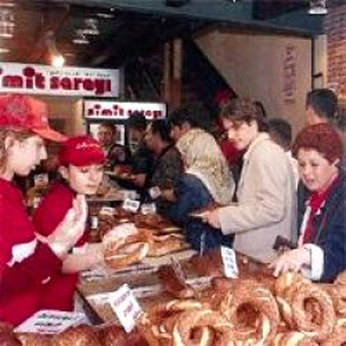 Simidi 7 Şubeyle Yunanistan'a Sonra da New York'a Götürecek