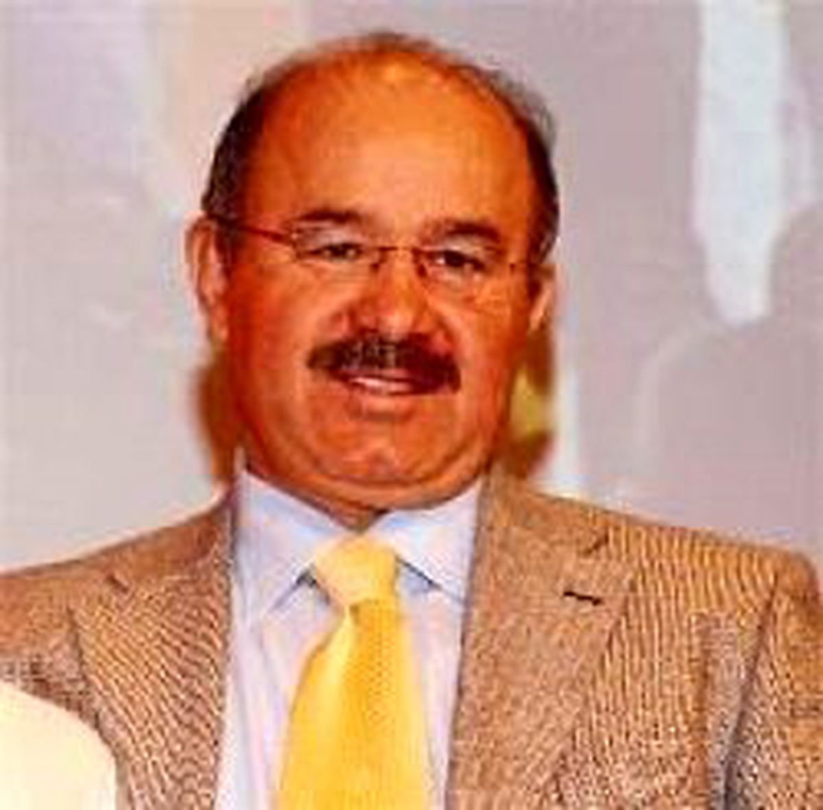 Bakan Çelik, Yardımcı Ders Kitabını Yasakladı