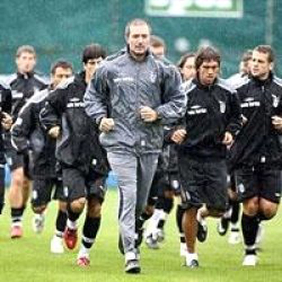 Beşiktaş Sağanak Yağış Altında Çalıştı