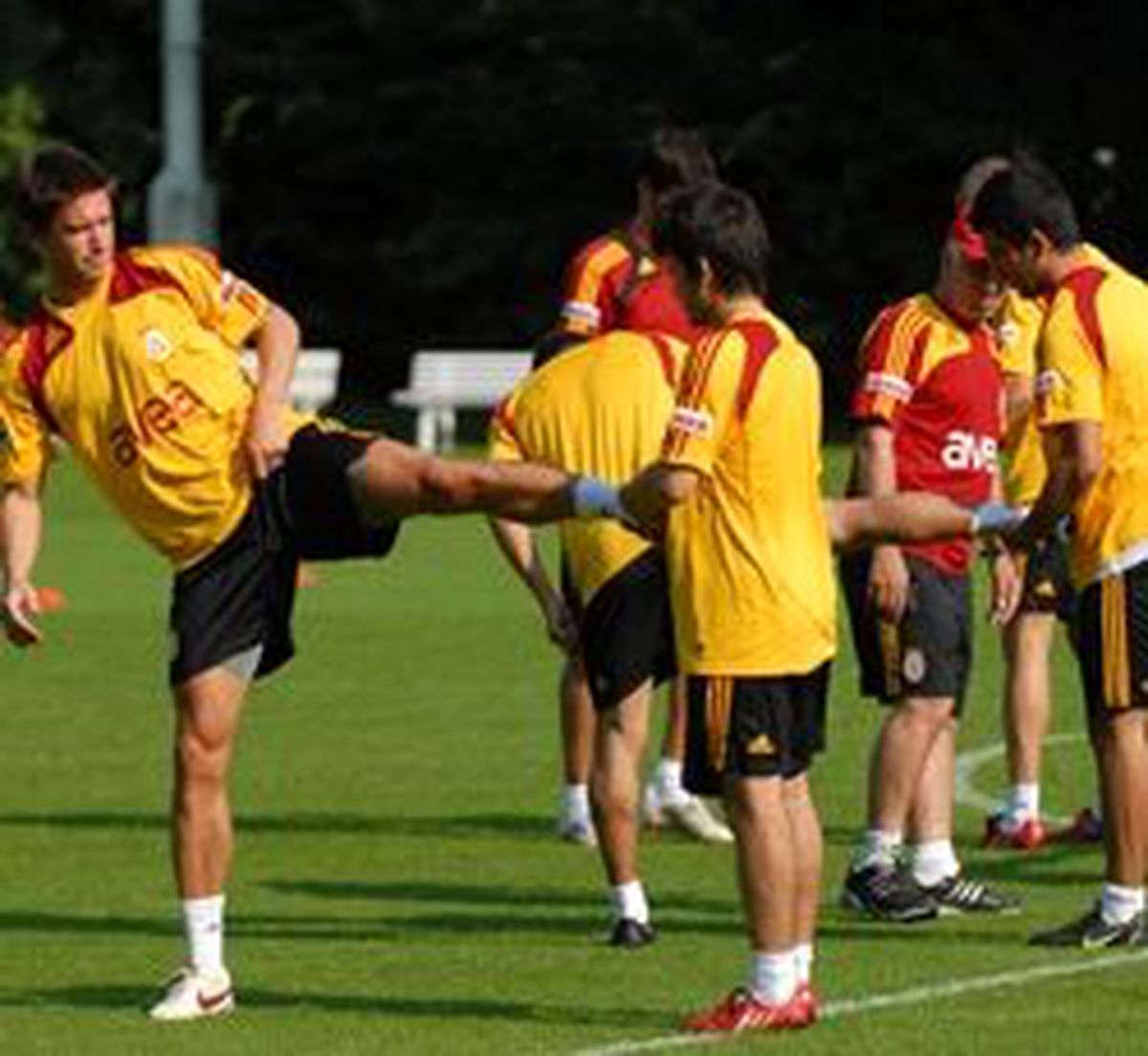 Galatasaray'da Burak Dilmen Göreve Başladı