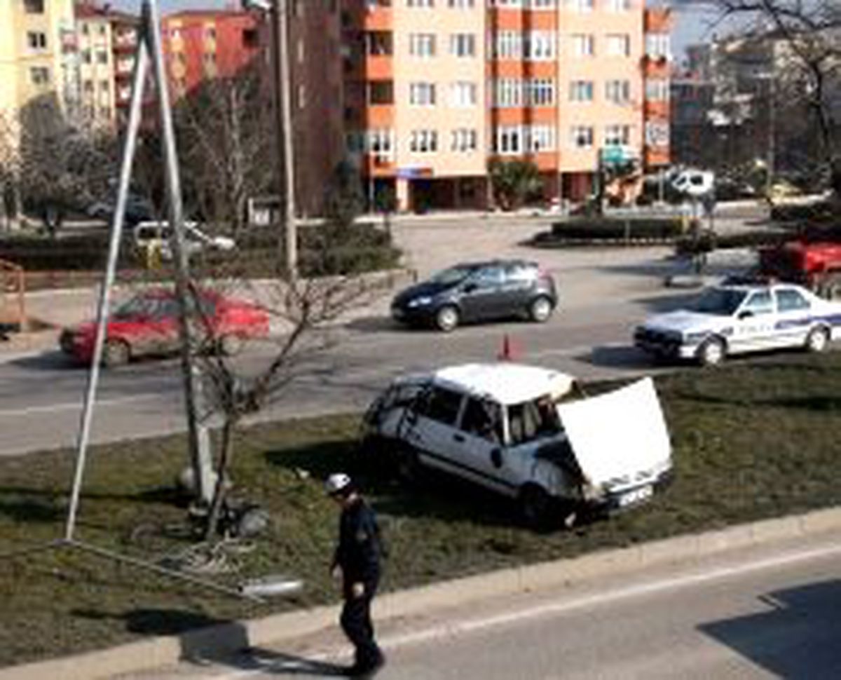 Kazasız Gün Yok: 2 Ölü, 16 Yaralı