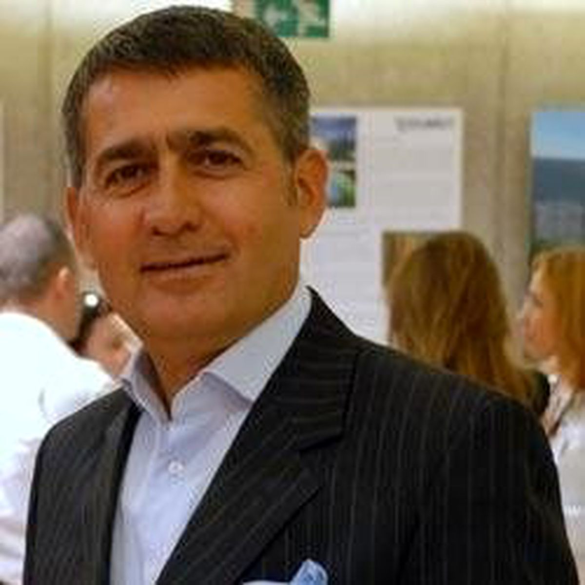 10 Kriz Gördüm, Hepsi Geçti Biz Hâla Burdayız