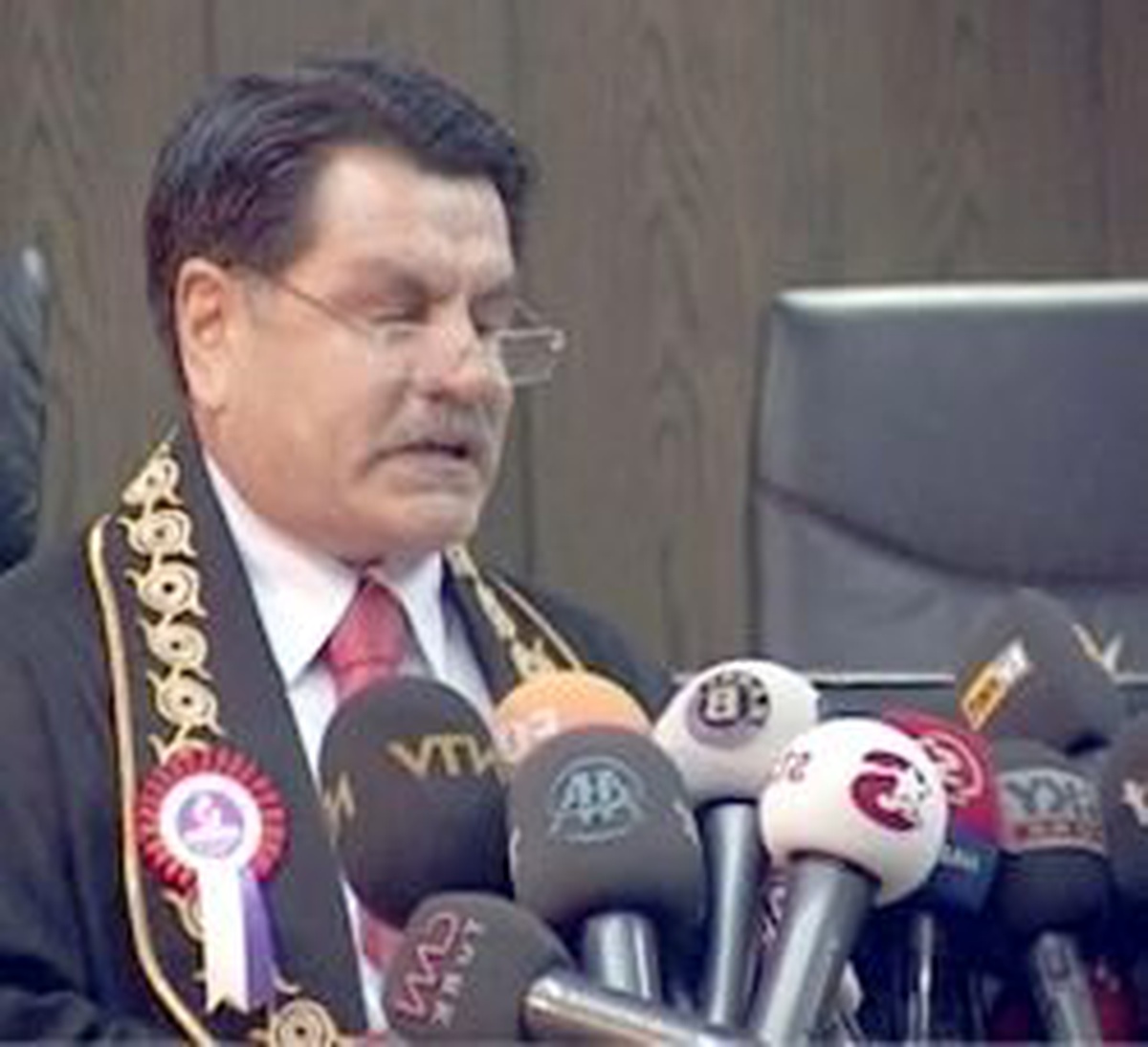 'Türban ve AKP'nin Gerekçeli Kararı Tamam'