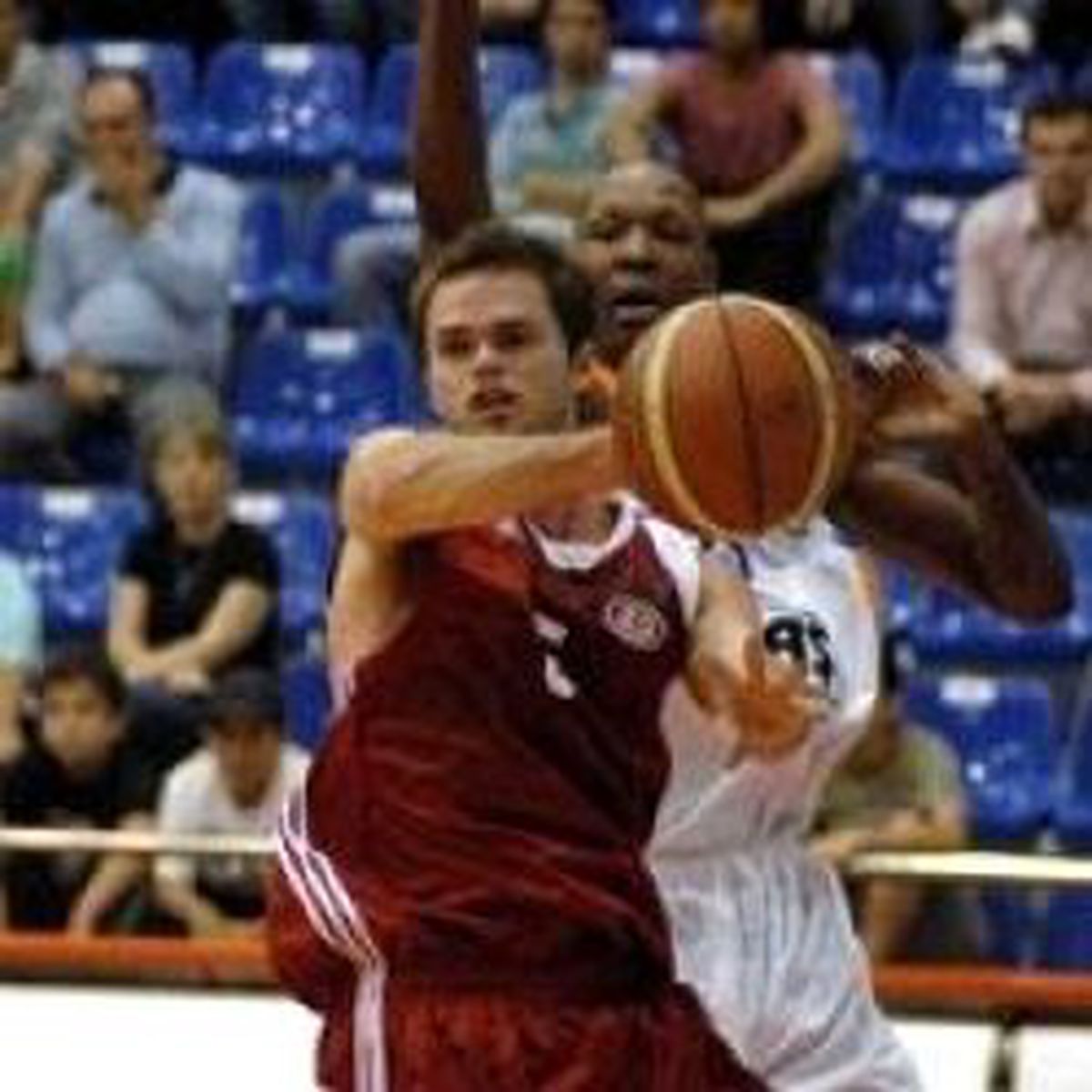 Antalya: 71 - Erdemirspor: 61