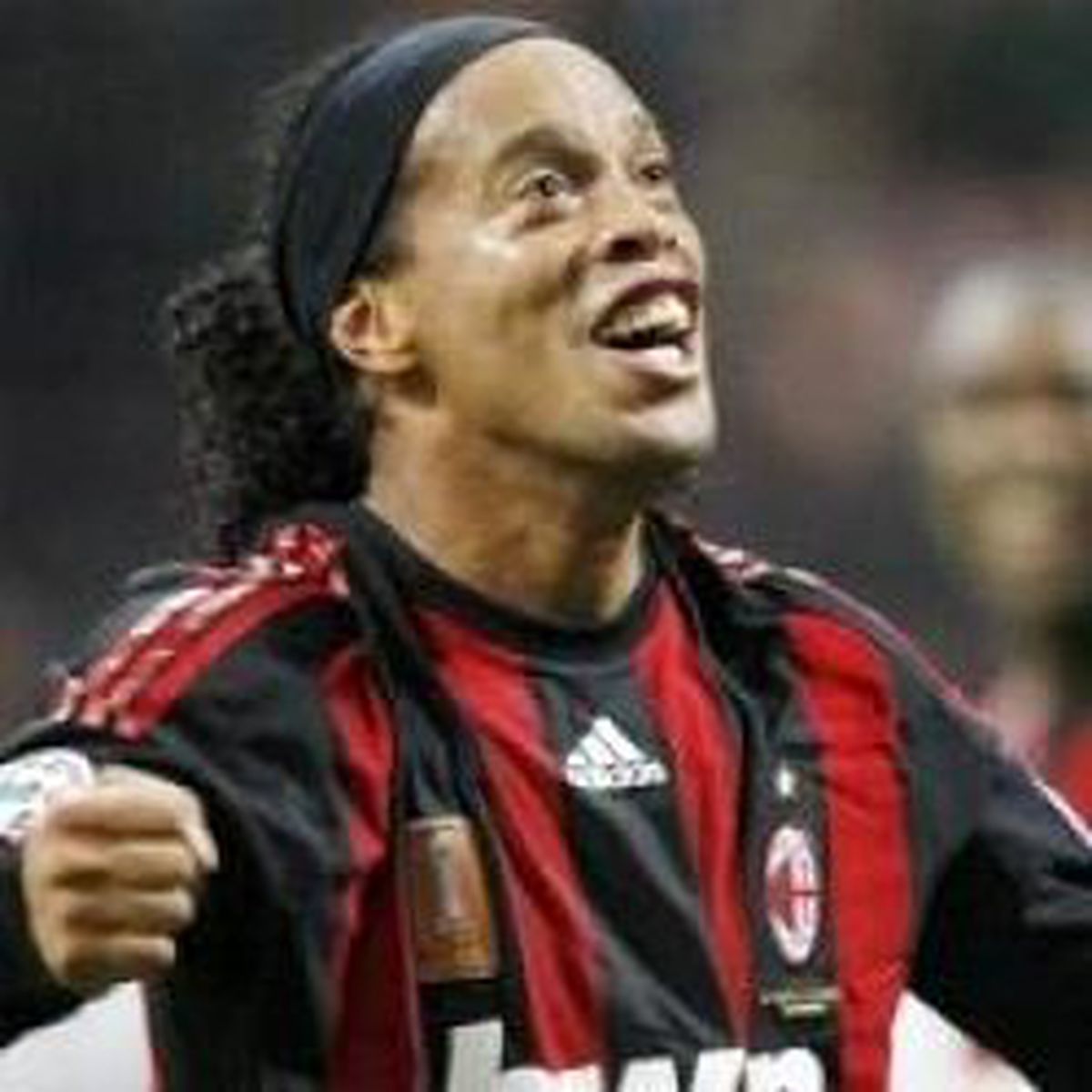 Ronaldinho Milan'ı Zirveye Taşıdı