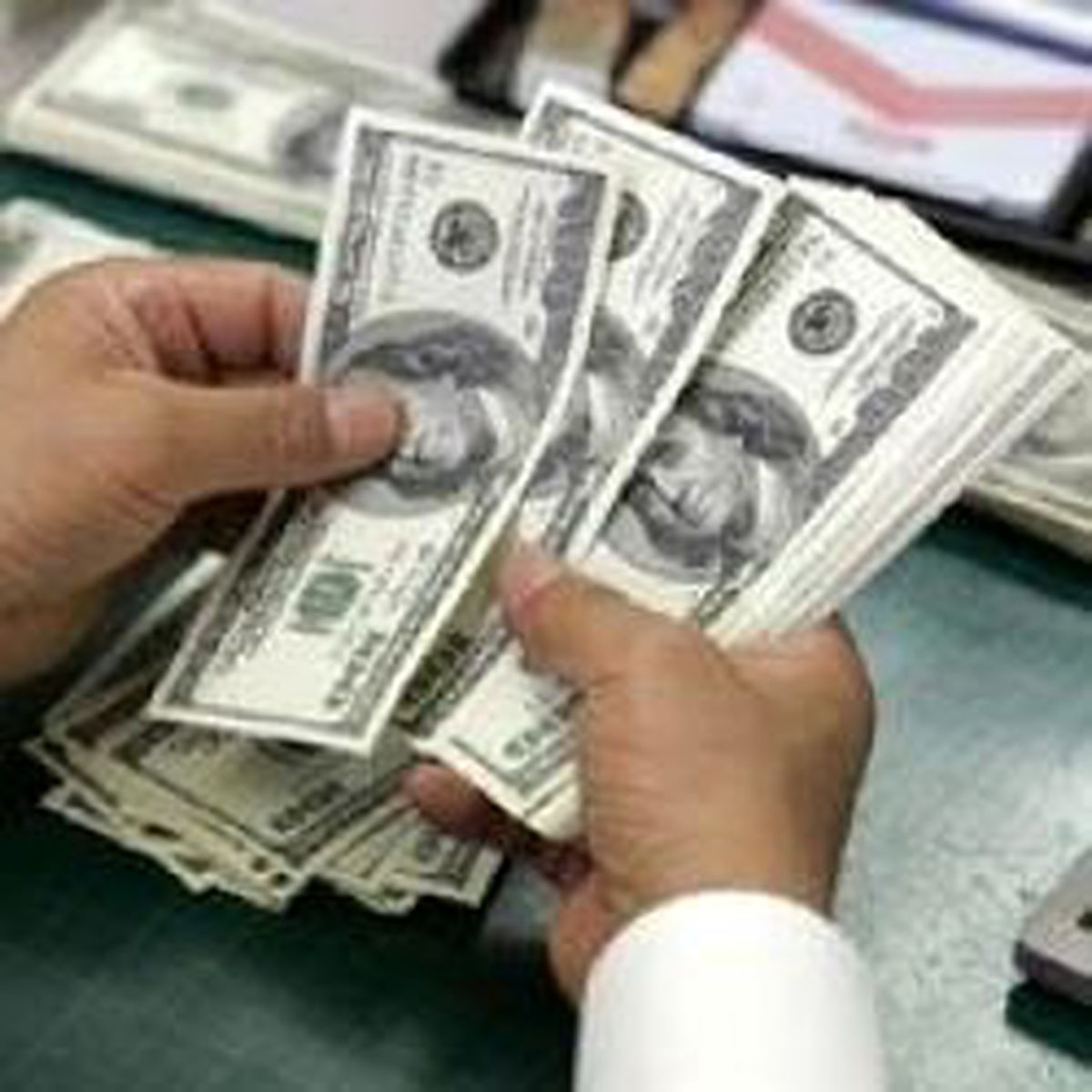 Dolar 1,5500 YTL'den Güne Başladı