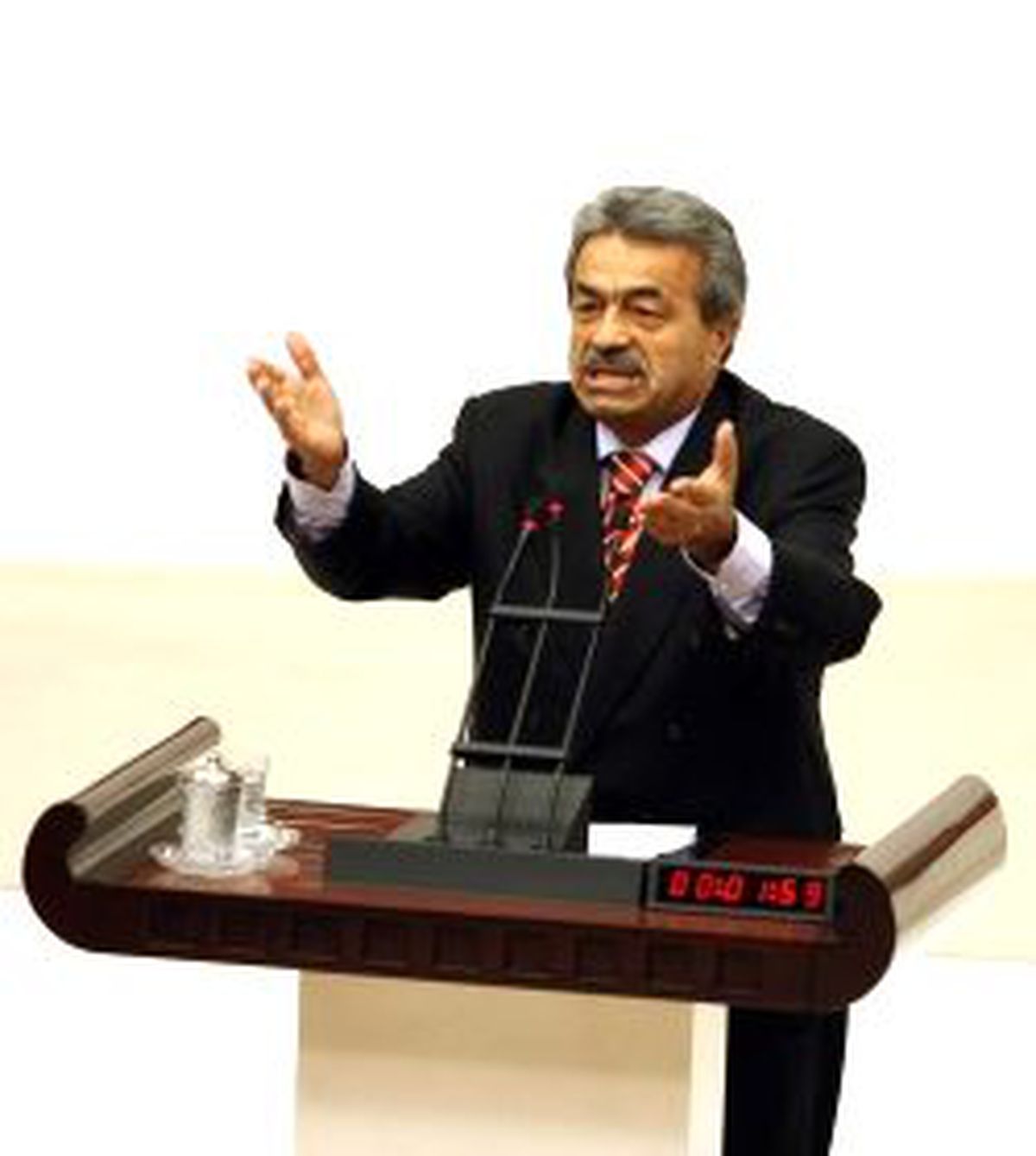 TBMM'de Kamer Genç Gerginliği