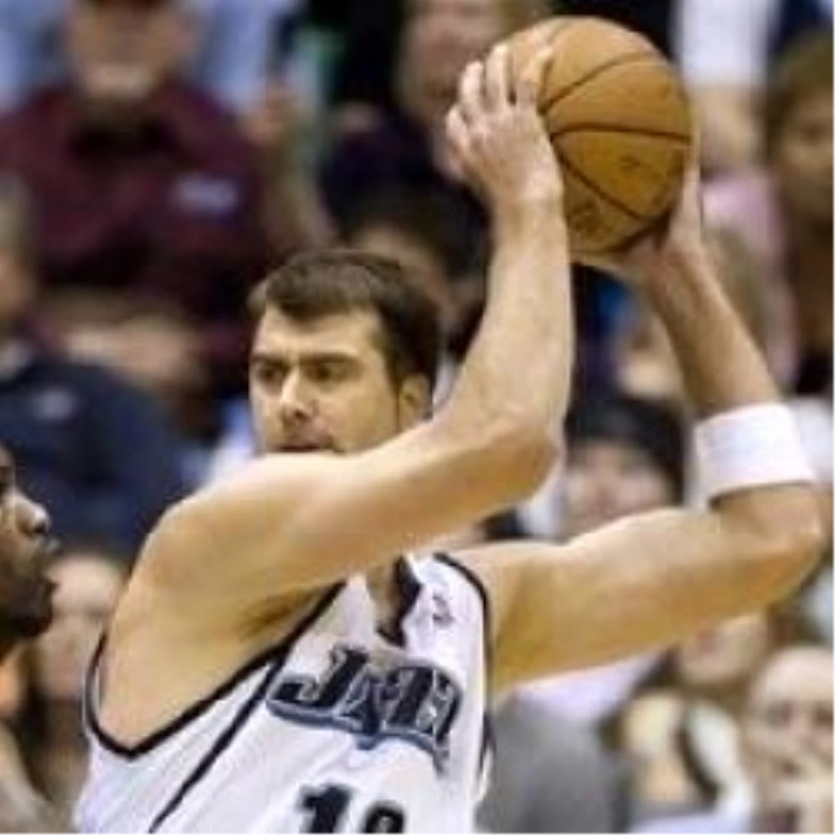 Mehmet Okur\'dan 16 Sayı