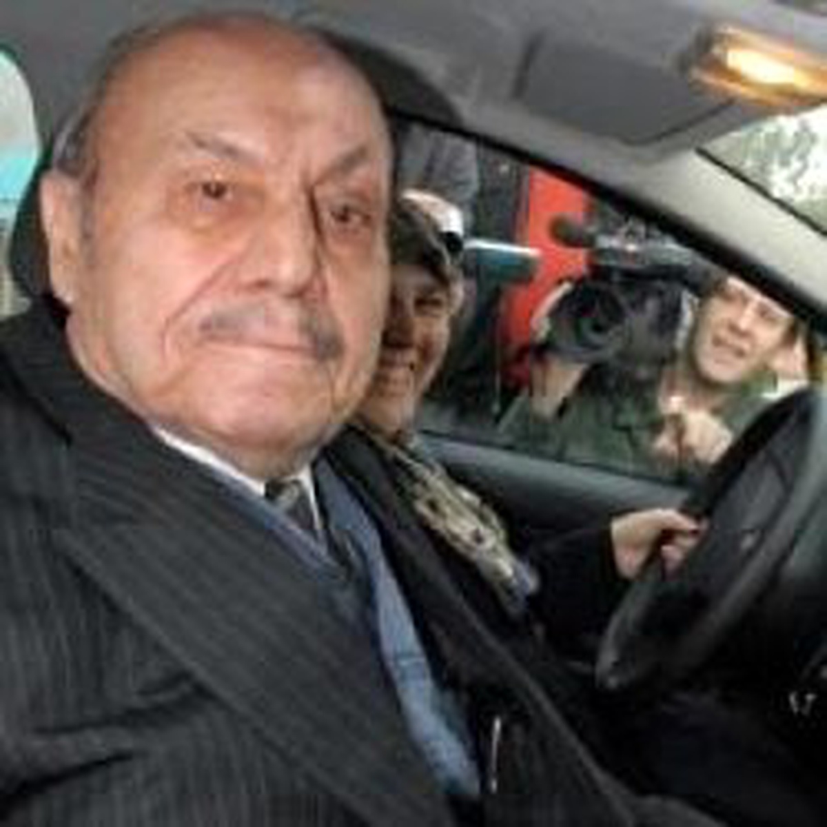 Üzmez'in Taciz Ettiği Kızın Babası Konuştu