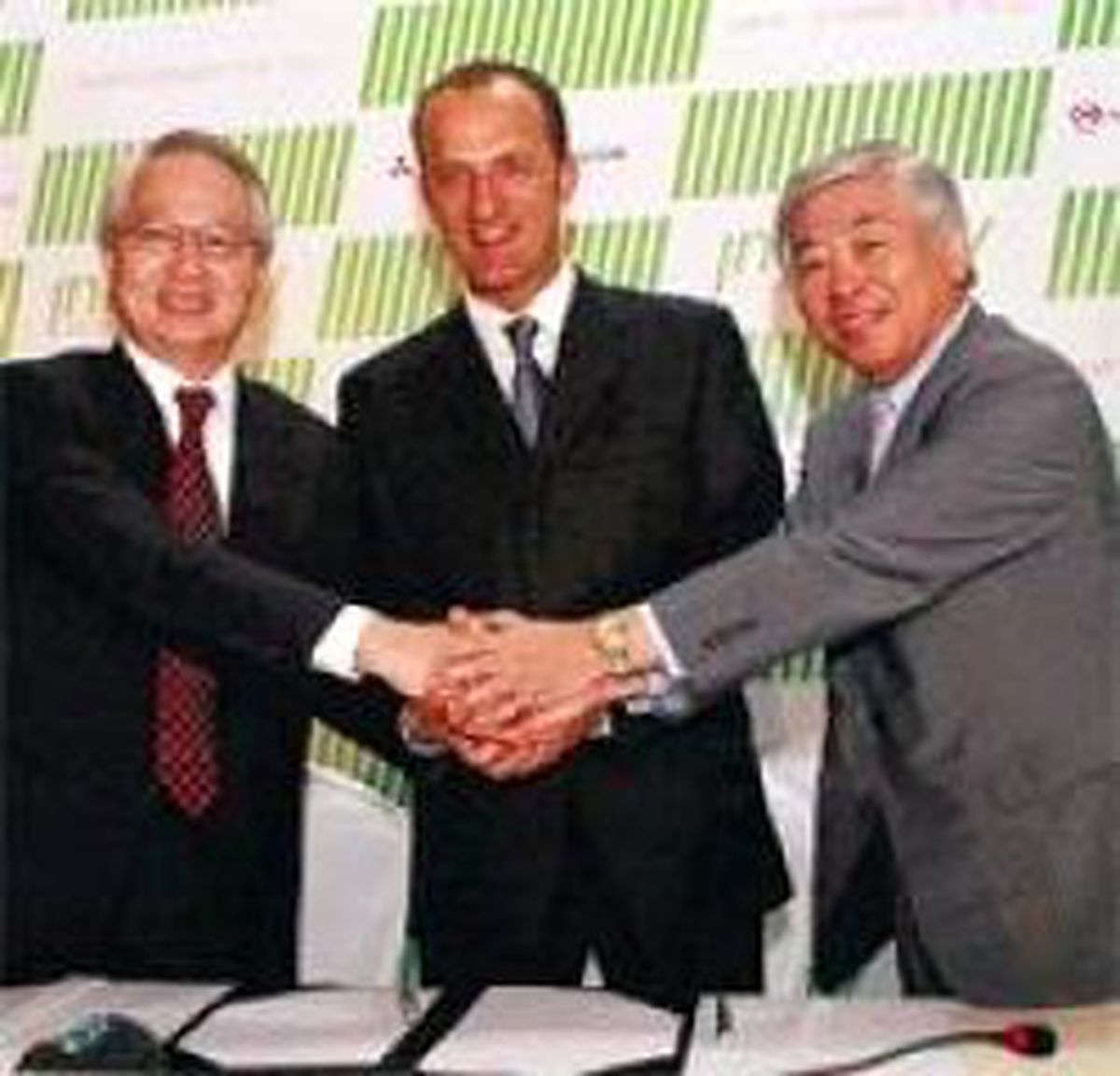En Beklenmedik Anda Japon Mitsubishi'yi Yatırıma Getirdik