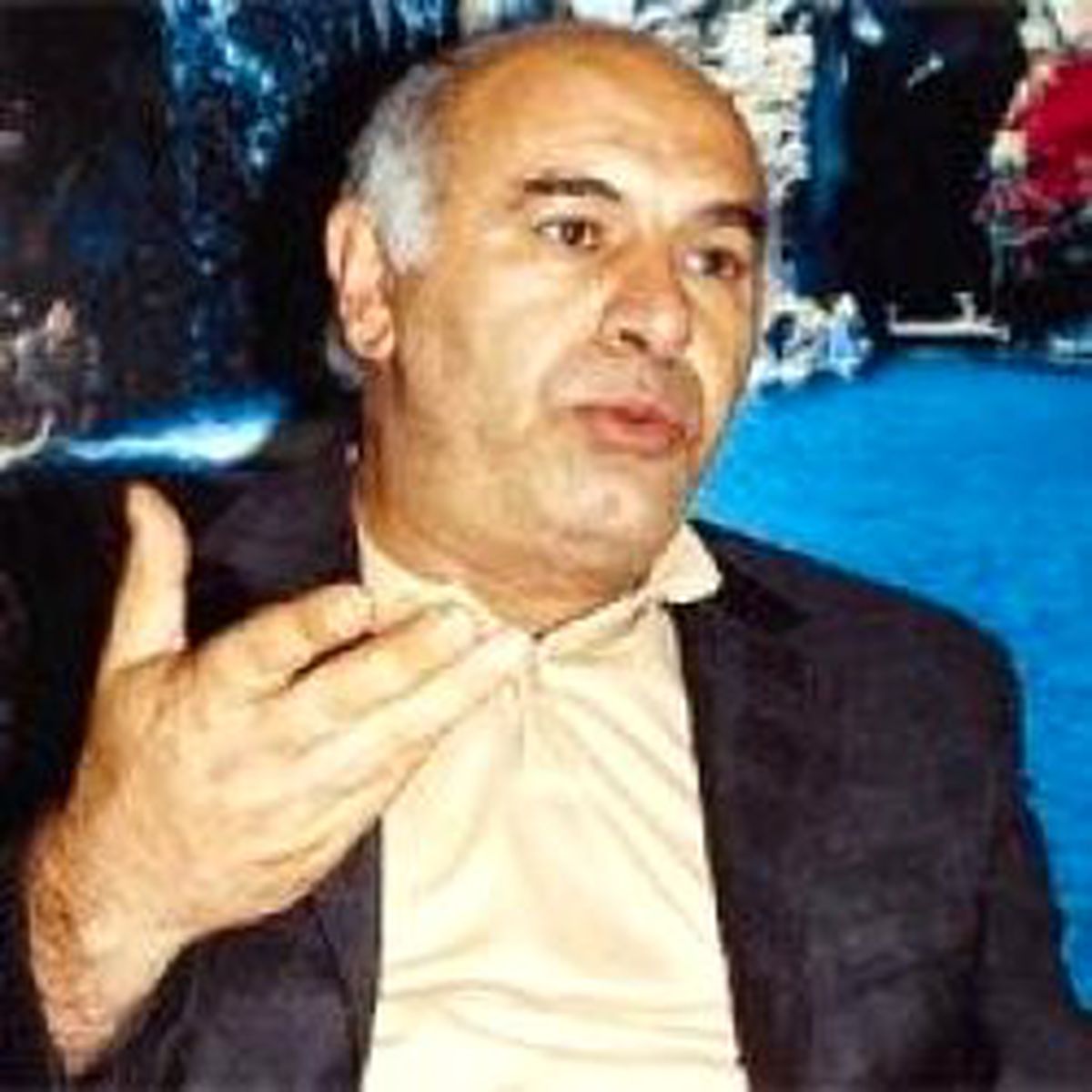 2 Eşiyle Yaşamaya Başladı