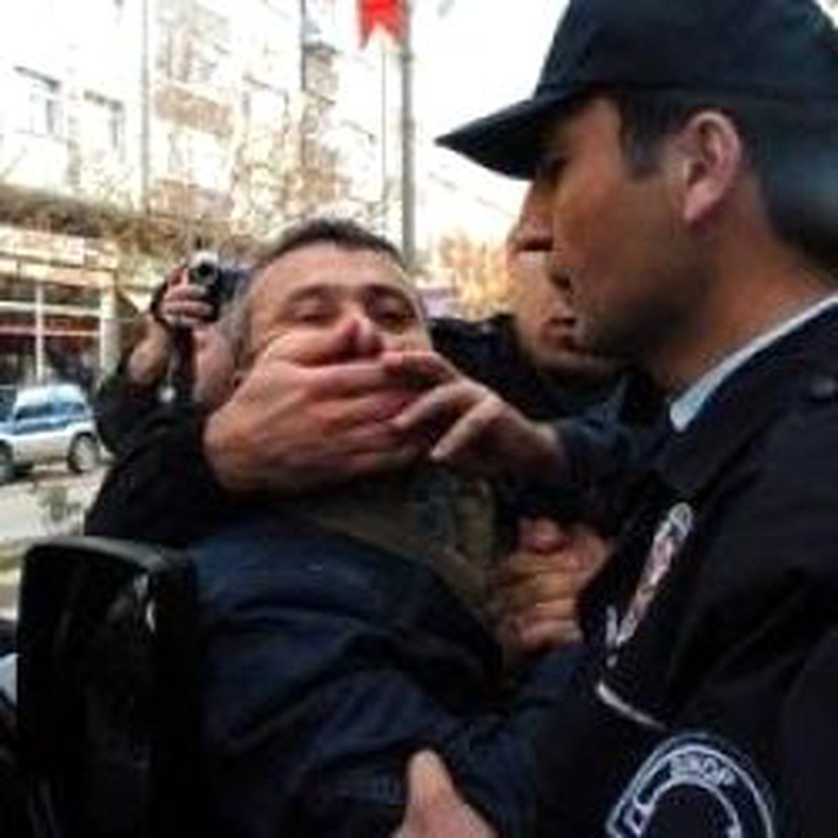Sadece 'Açım' Dedi