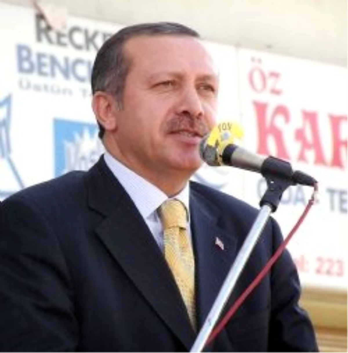 AKP de Rozet Taktı
