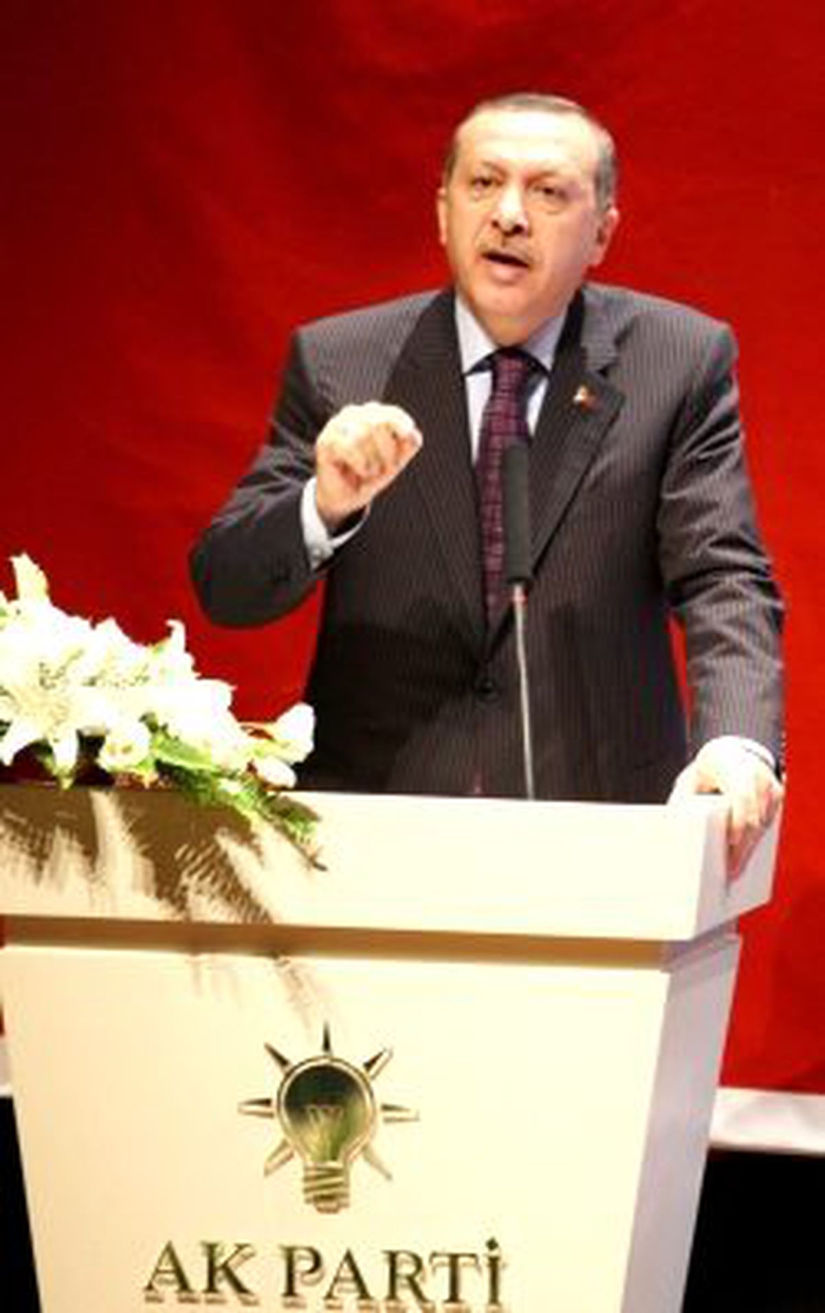 'Bu Millet Kömüre, Una Oy Satmaz'