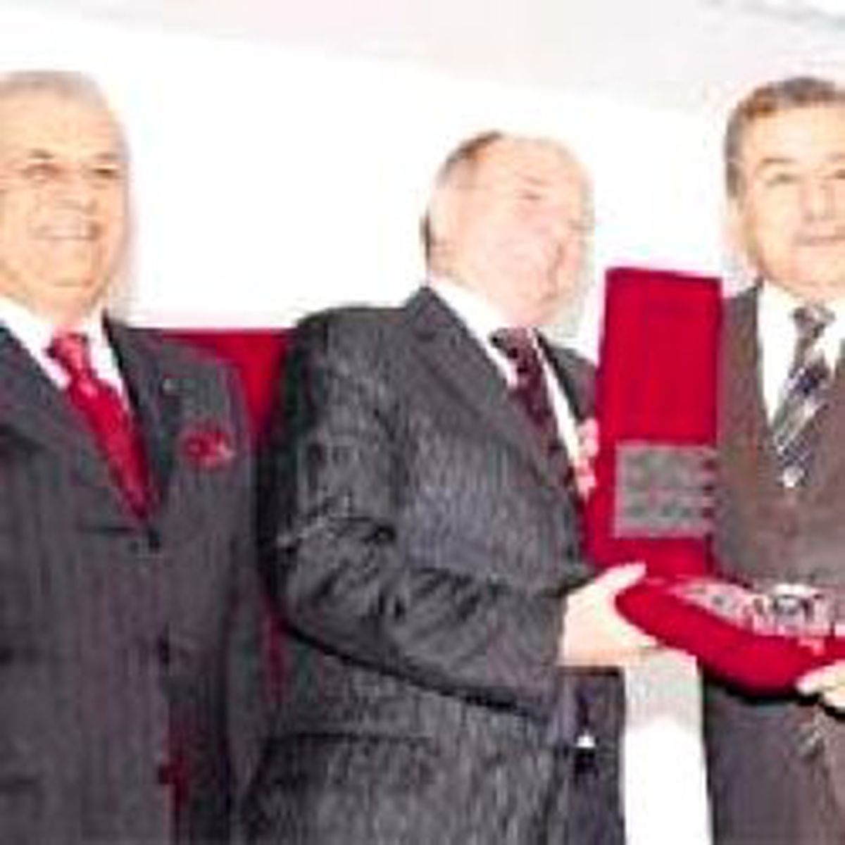 Bütçenin Yarısı Eğitime