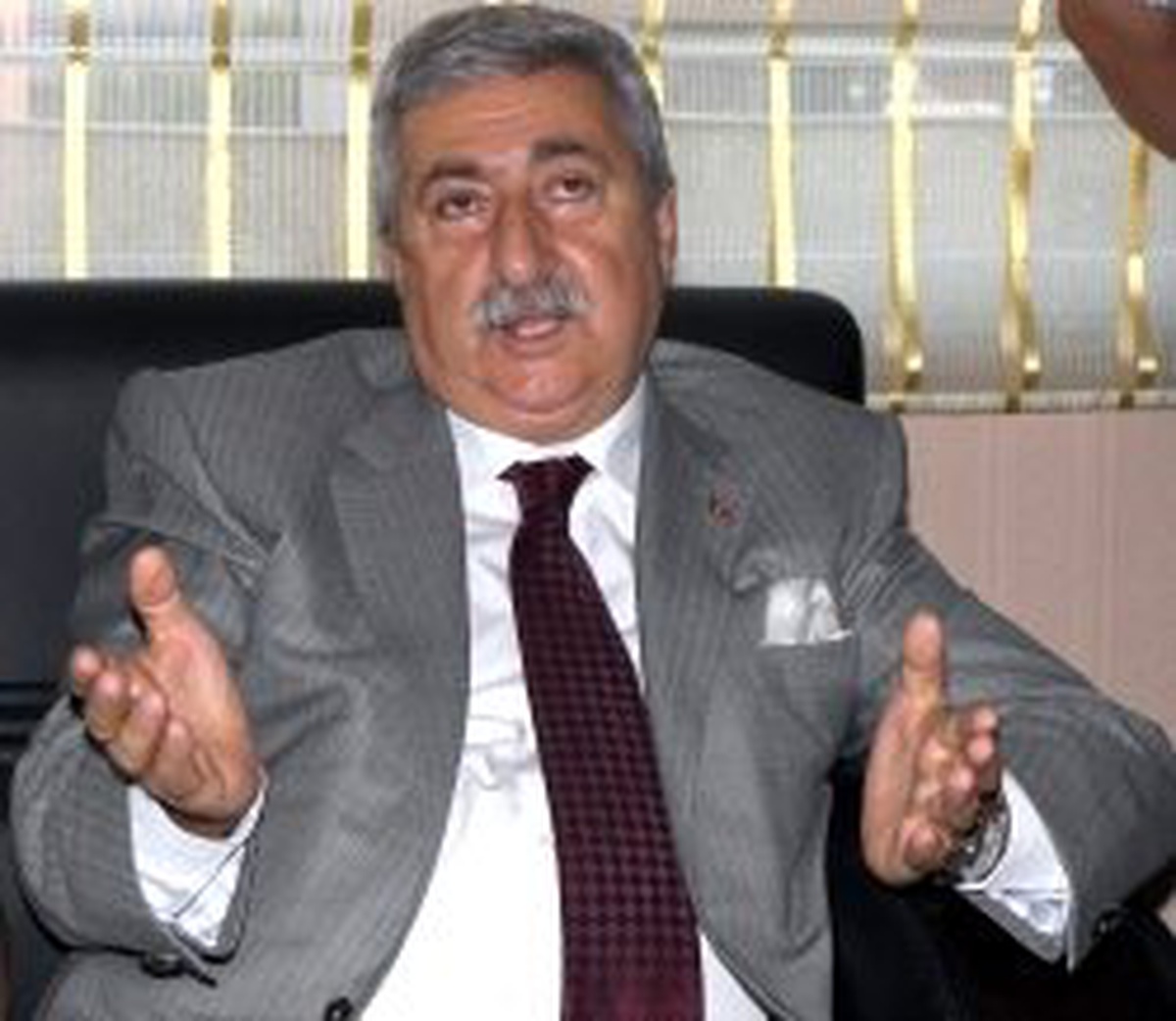 'Pakette Esnaf Yok, Esnafın Kasası Tamtakır'