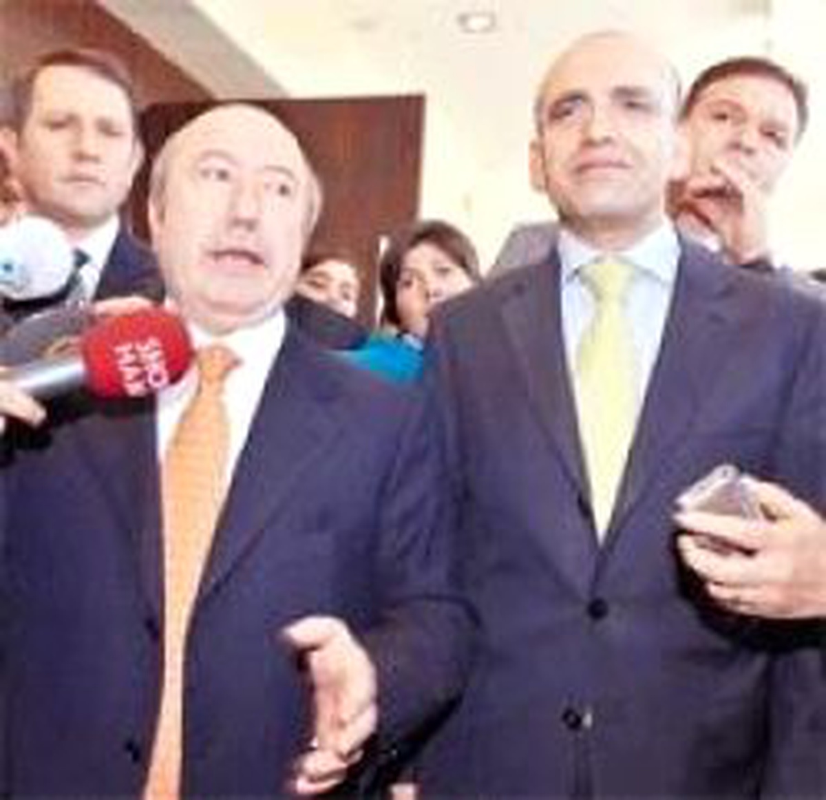 Ansiklopedi Fırlatılsa da Artık Bir Şey Olmaz