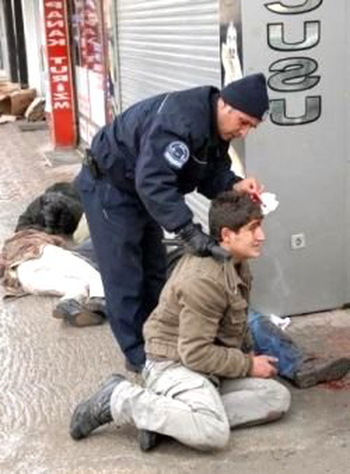 DTP'den, Polise Sınırlama Önerisi