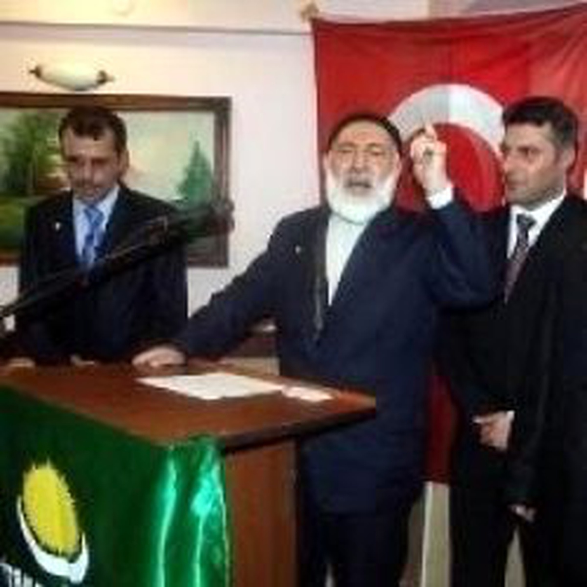 'Asmaya, Kesmeye Geliyoruz'