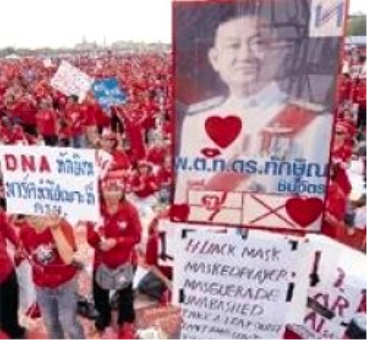 Tayland\'da Kırmızı İsyan