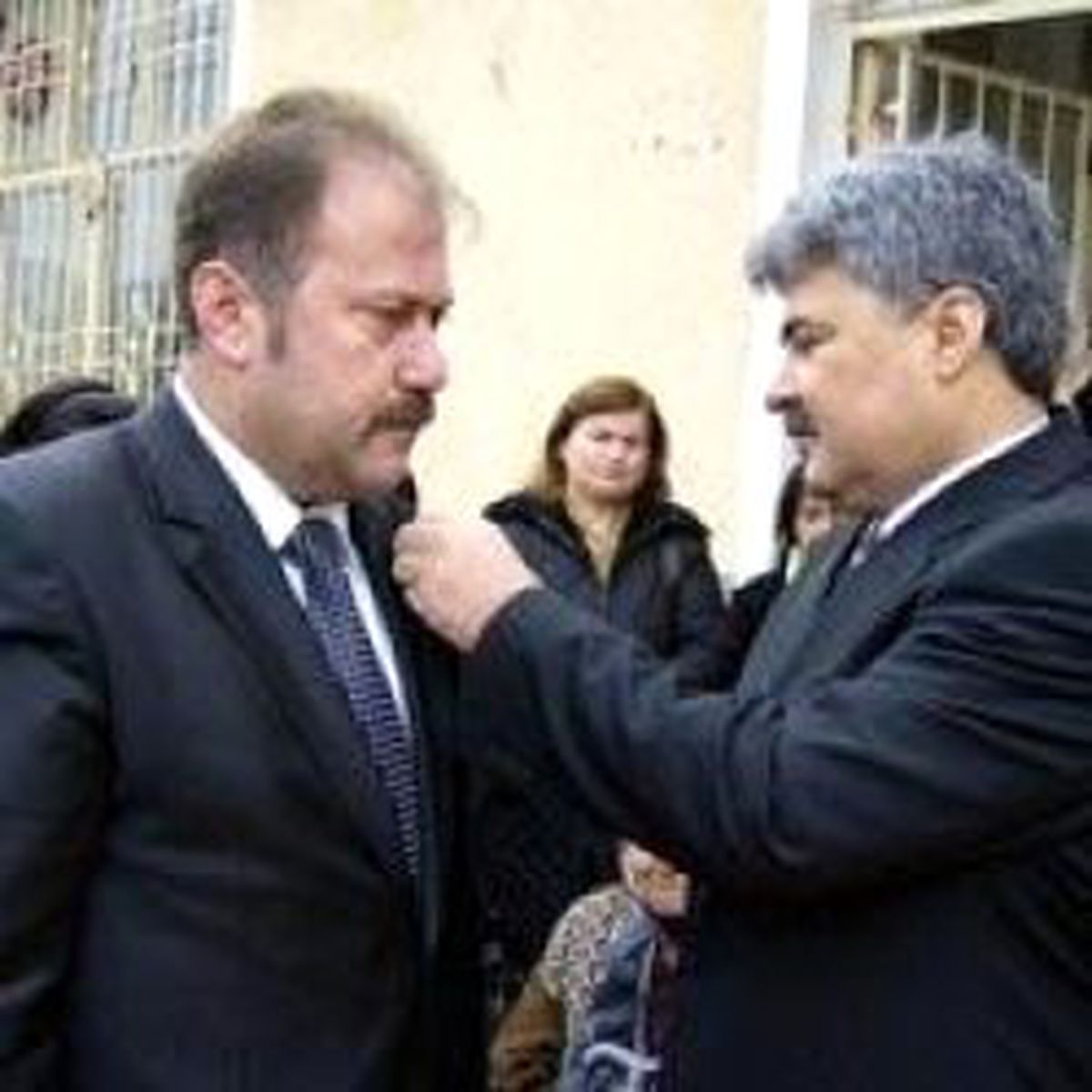 AKP'den İstifa Edip MHP'ye Geçti
