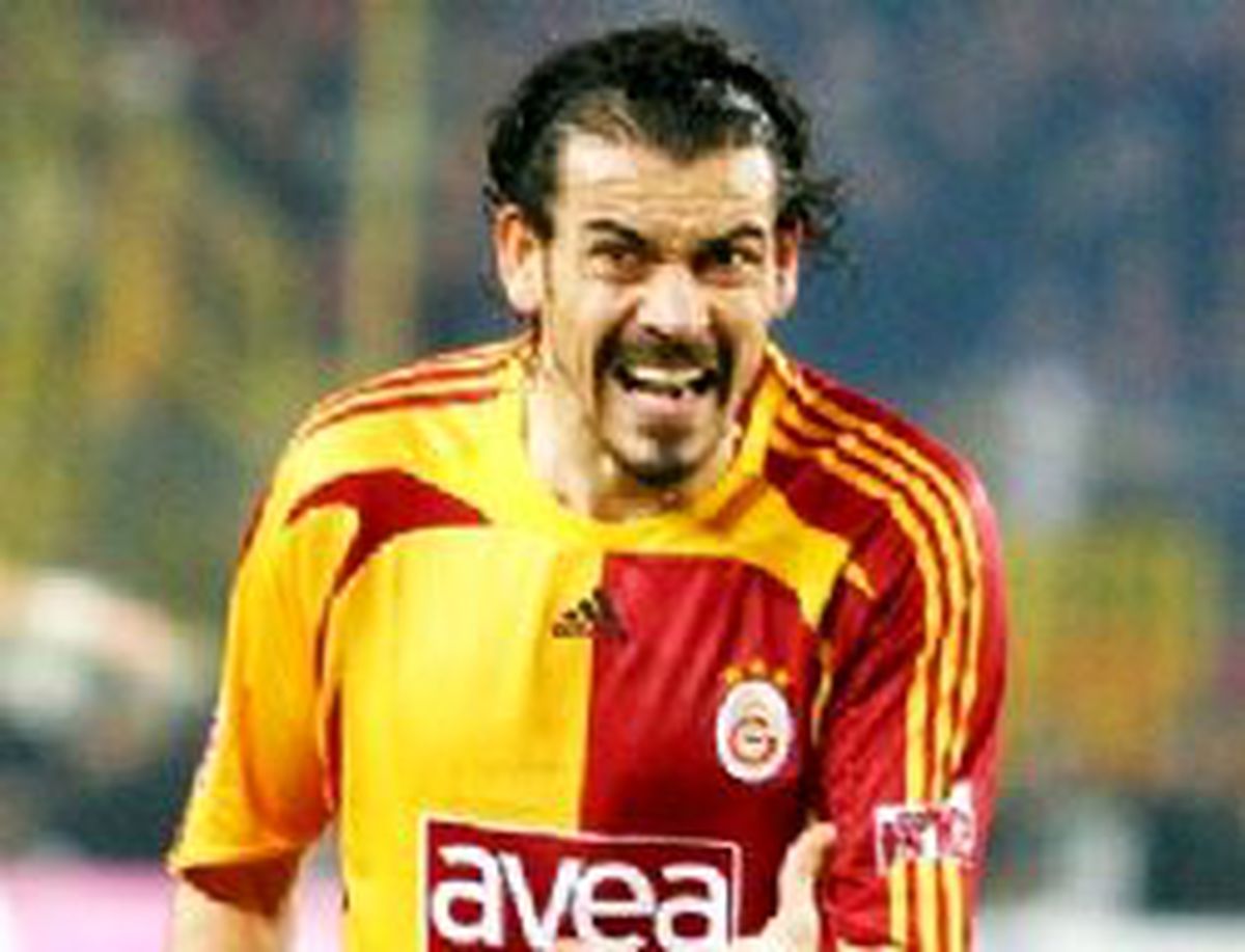 Servet Terletiyor