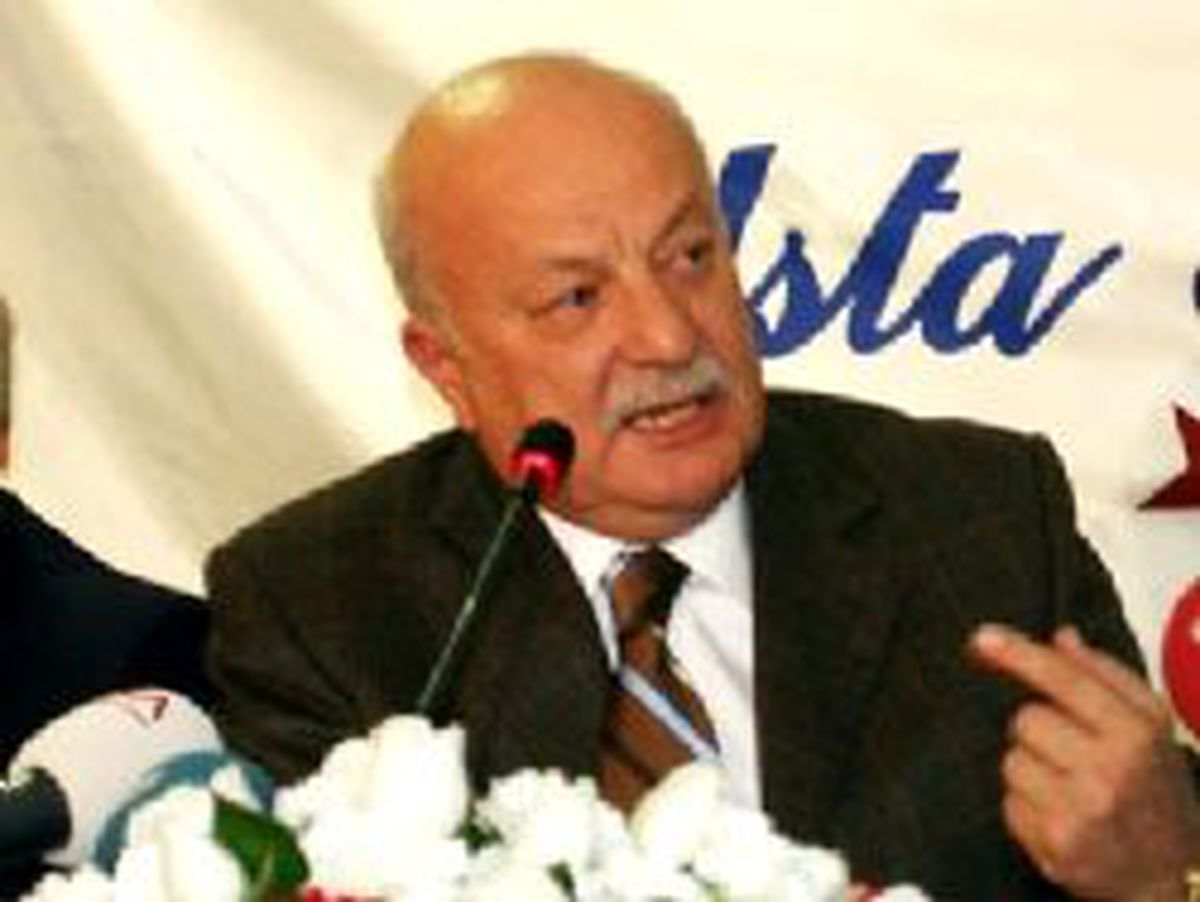 Şener: 'Sadece Sol Kenara Bir Oyuncu Alacağız'