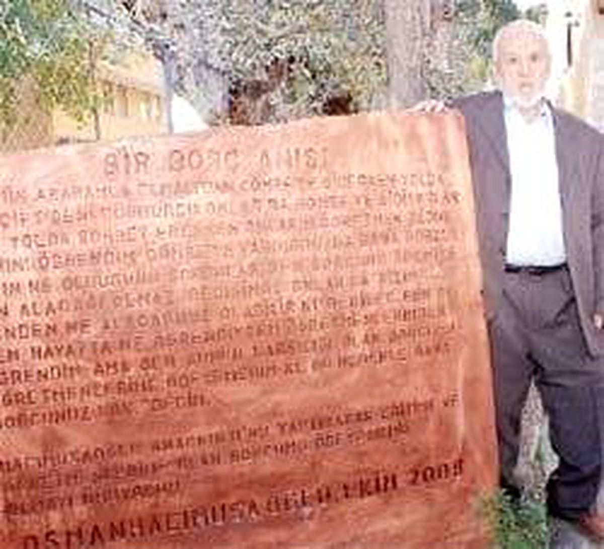 Yol Anısına Okul Yaptırdı