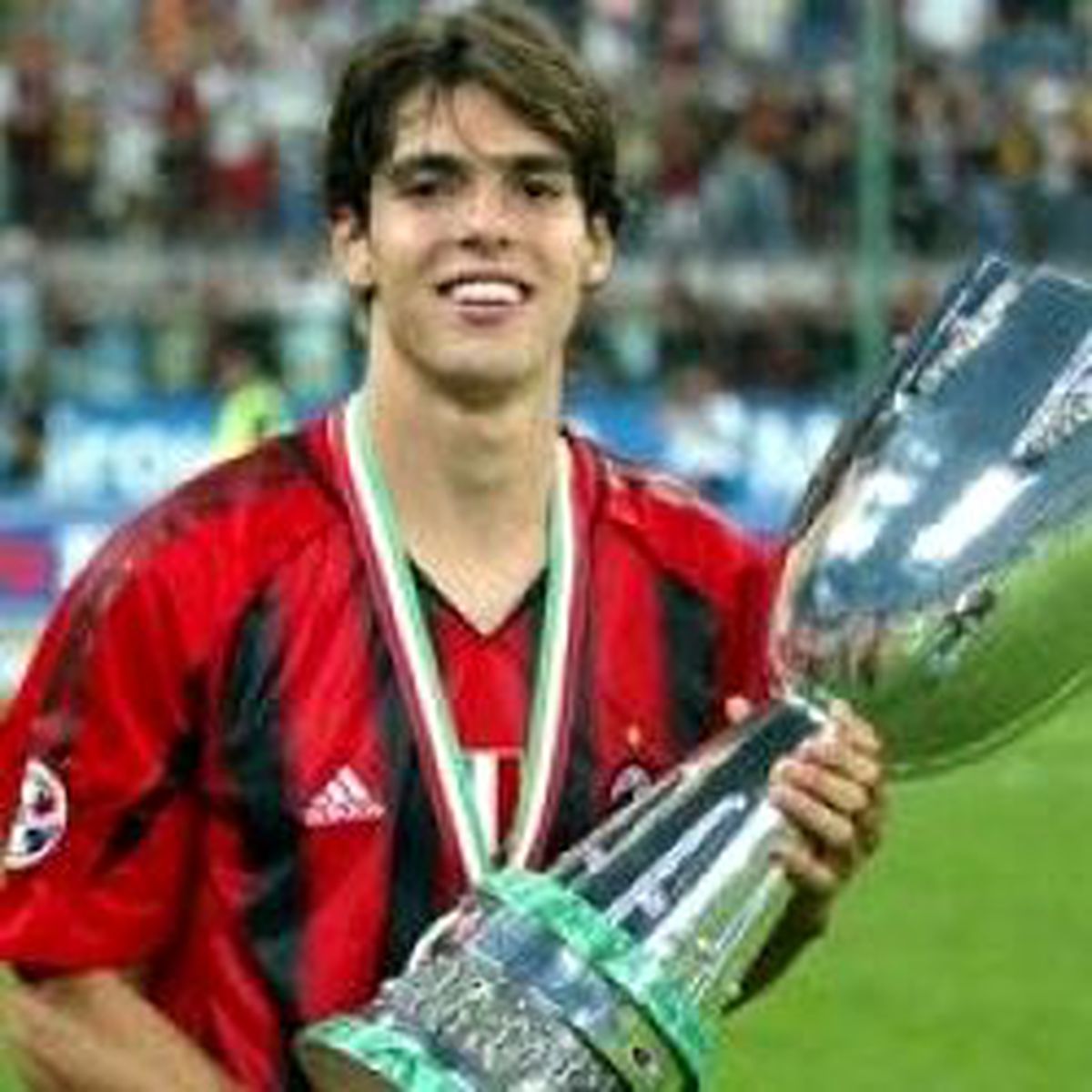 Kaka, 500 Adet Ferrari Ediyor