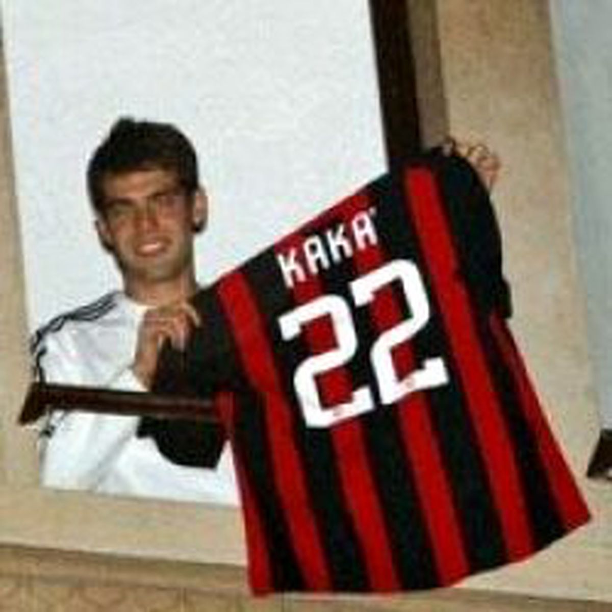 Milan Kaka'yı Satmıyor