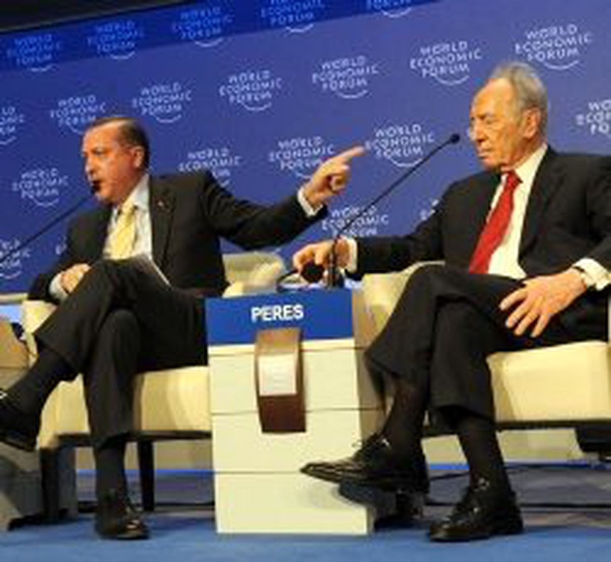 Davos'ta, Erdoğan-Peres Arasında Büyük Gerginlik