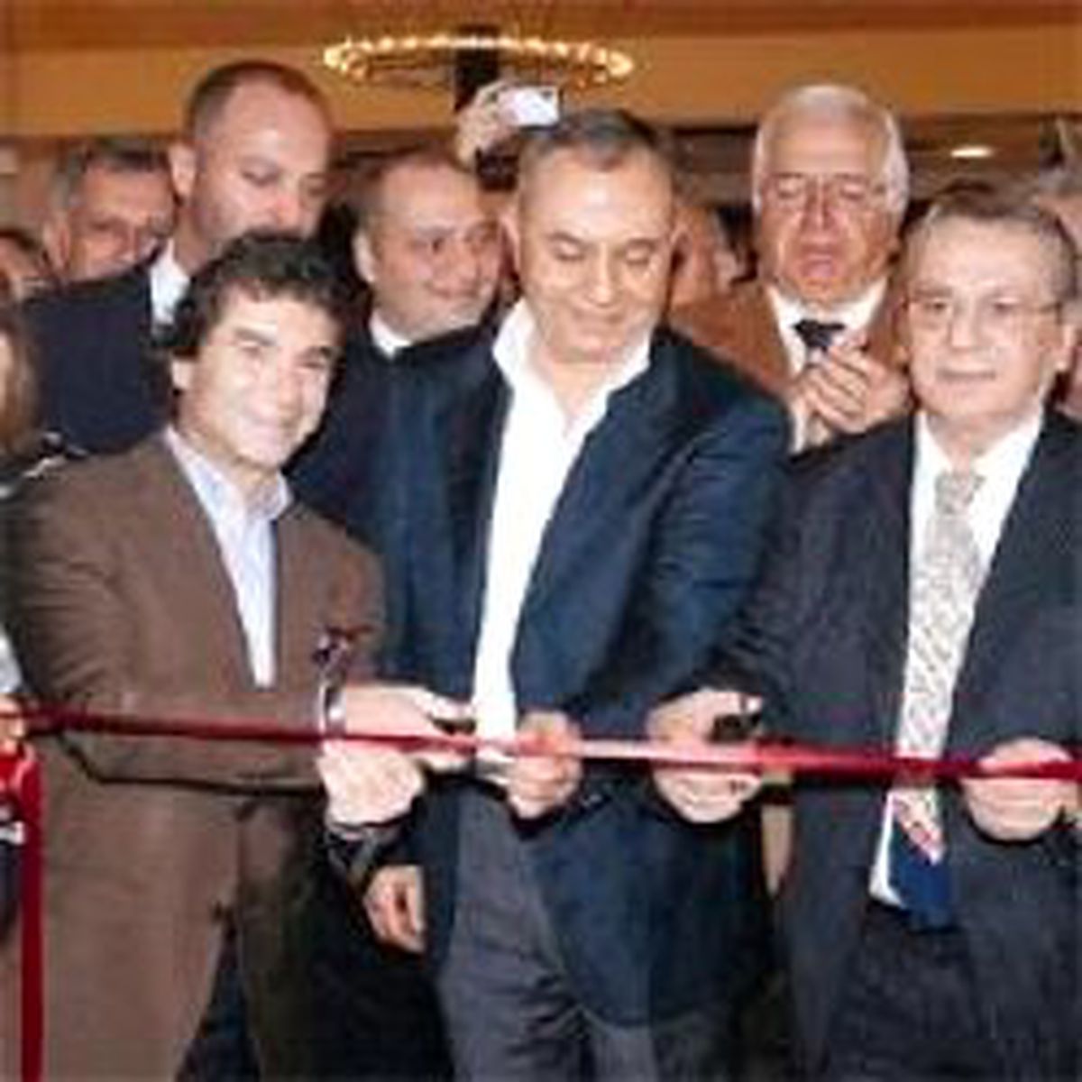 Vakko'nun 'Erken İndirim' İsyanı: Yok Olur Gideriz