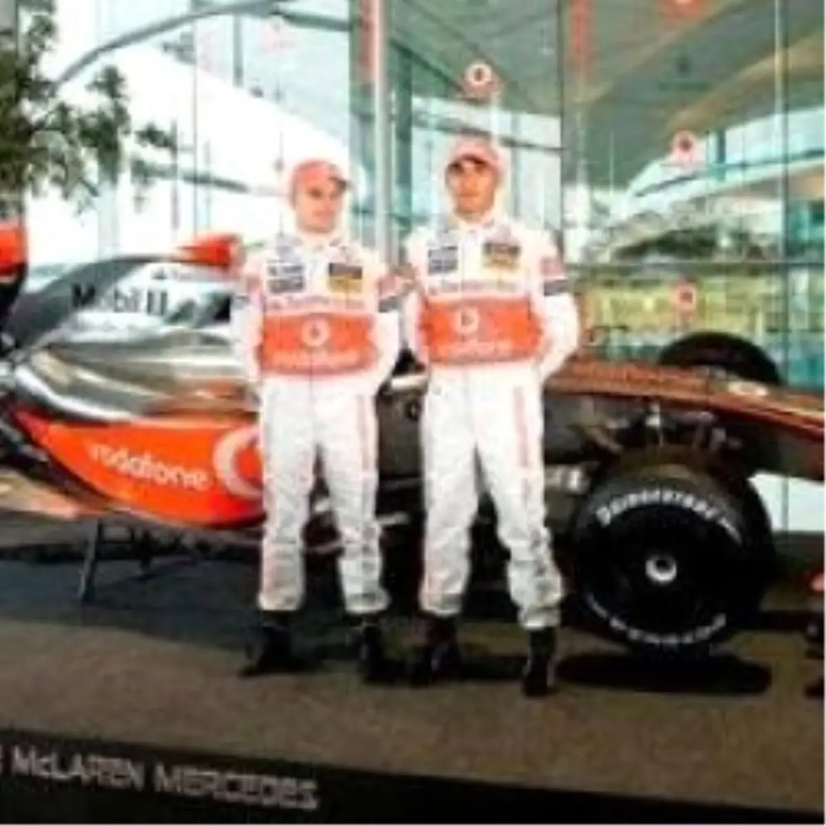 Mclaren Yeni Aracını Tanıttı