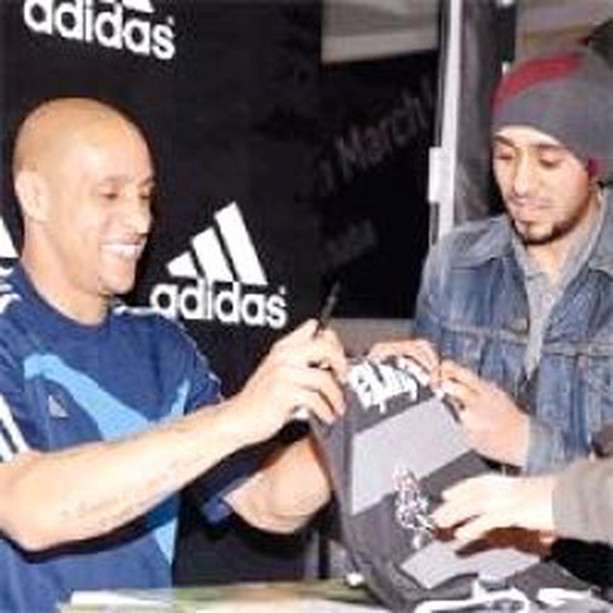 Carlos, Beşiktaş Forması İmzaladı