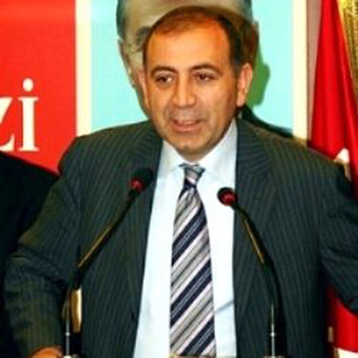 Liste Krizi İstifa Ettiriyordu