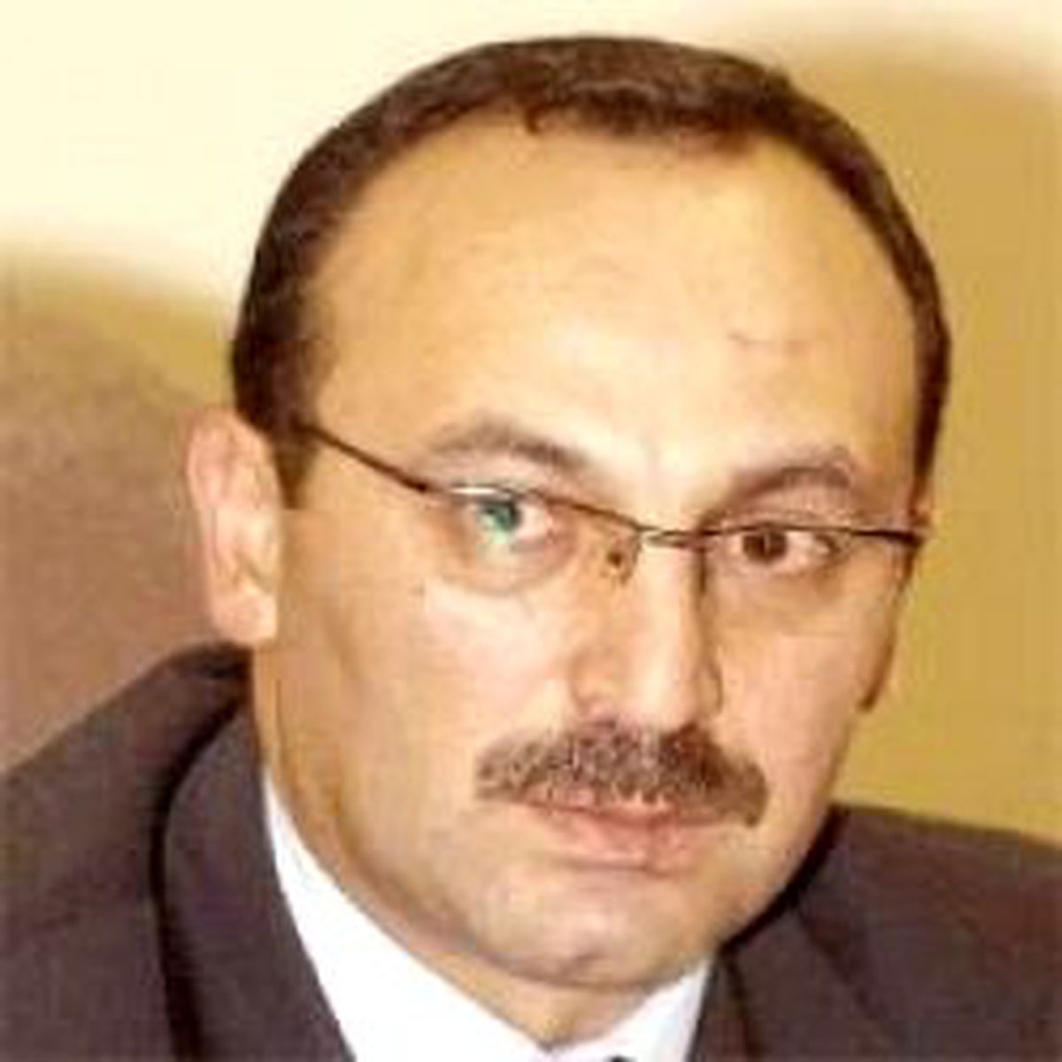 Ekonomi 2 Kardeşe Emanet