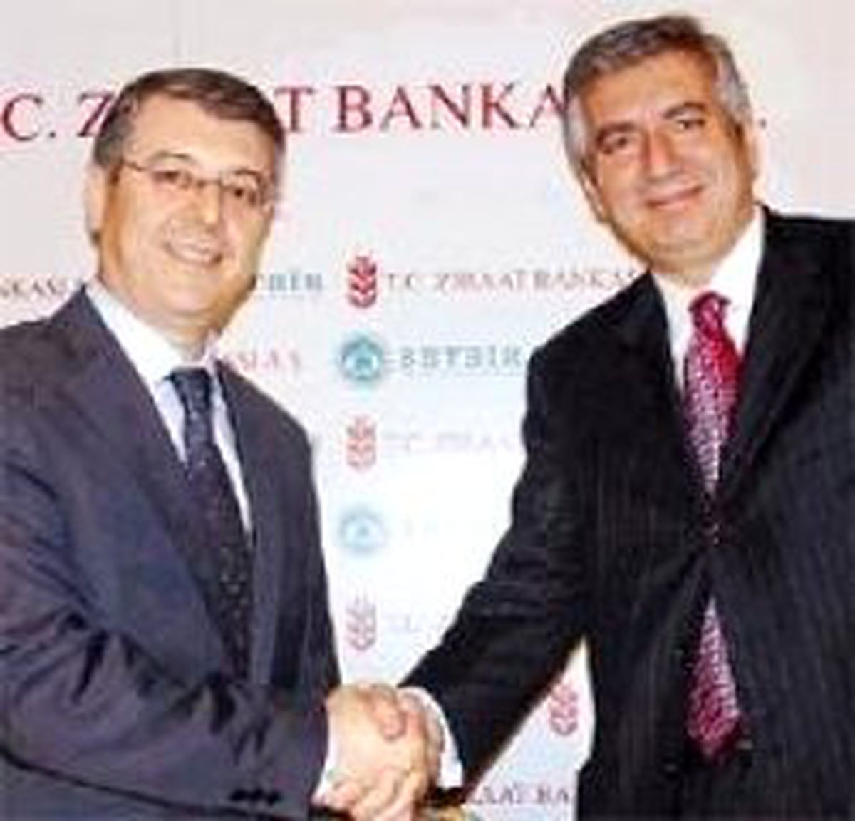 Ziraat, 6 Milyon Müşterinin 7 Milyar Tl'sini Öteledi, Telefonları Kilitlendi