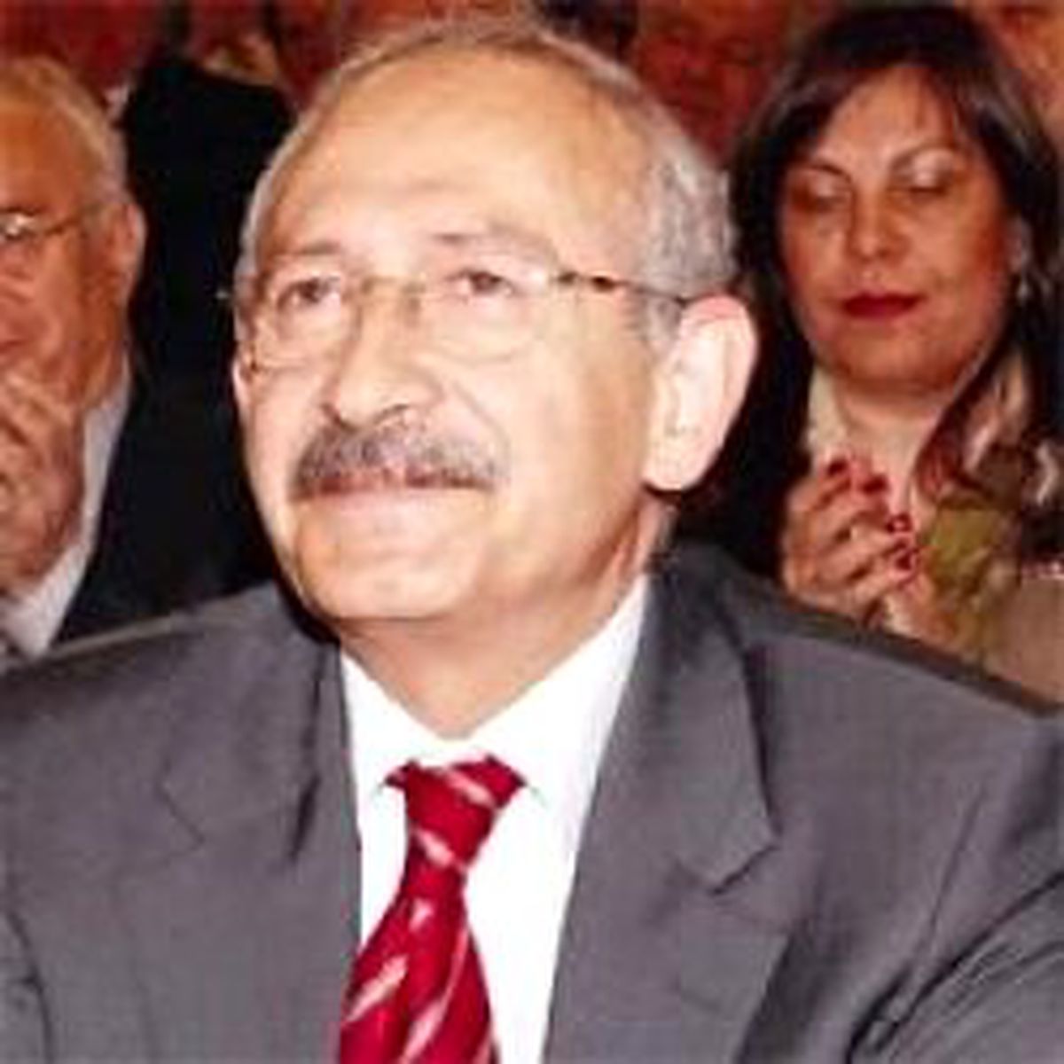 Ciddi Dürüst Siyaset Yapın