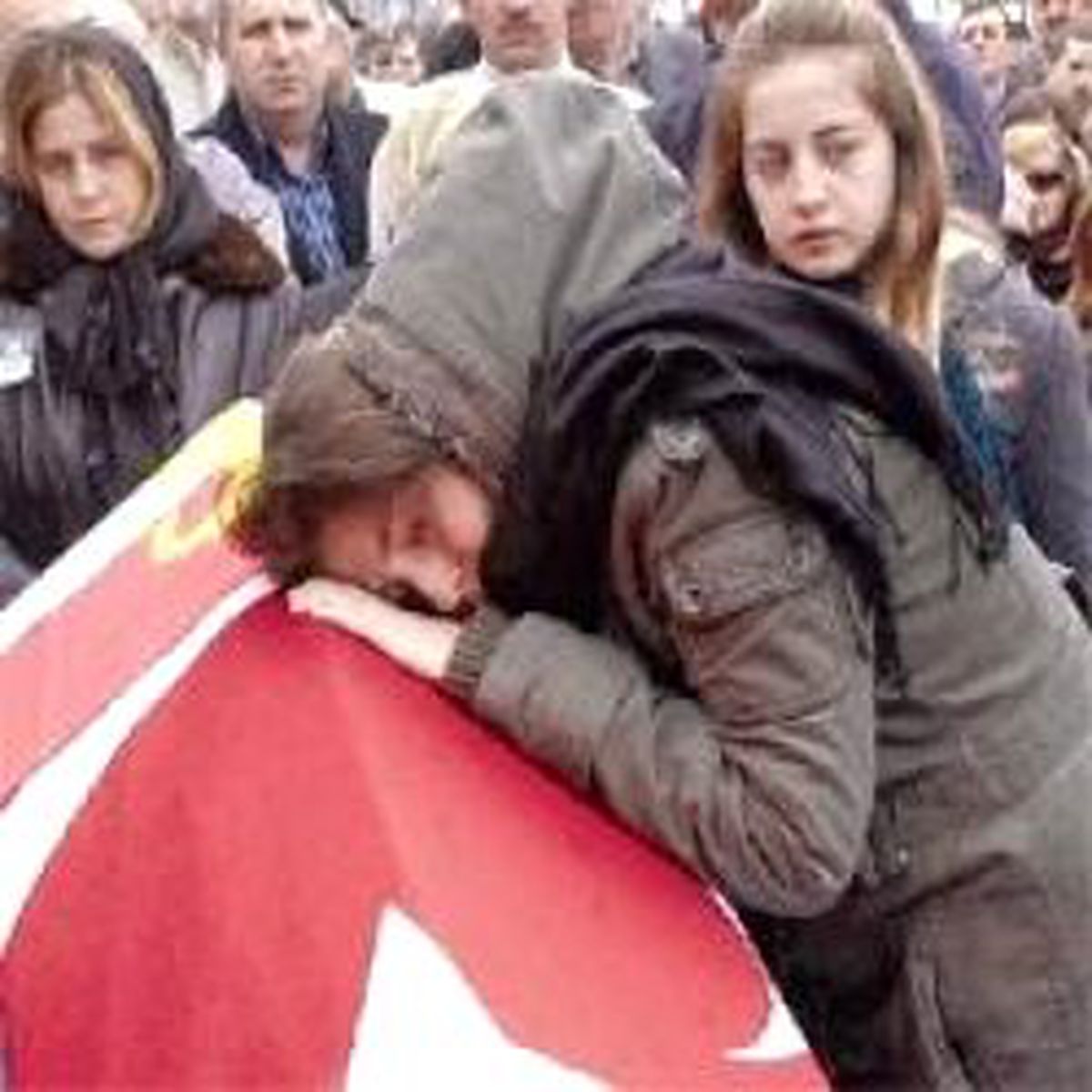 Kılavuz Kaptan Sirenlerle Uğurlandı