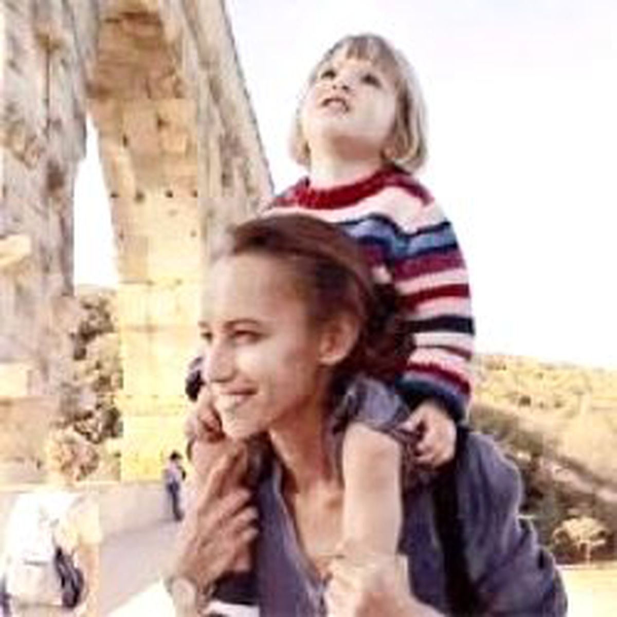 Fransız Baba, Rus Anne ve Minik Elise'nin Dramı